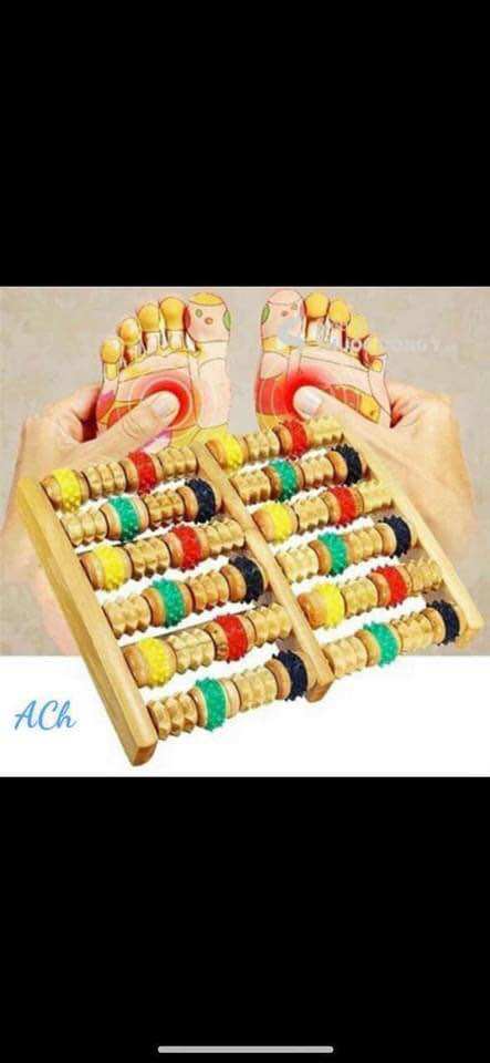 Dụng cụ massage chân bằng gỗ
