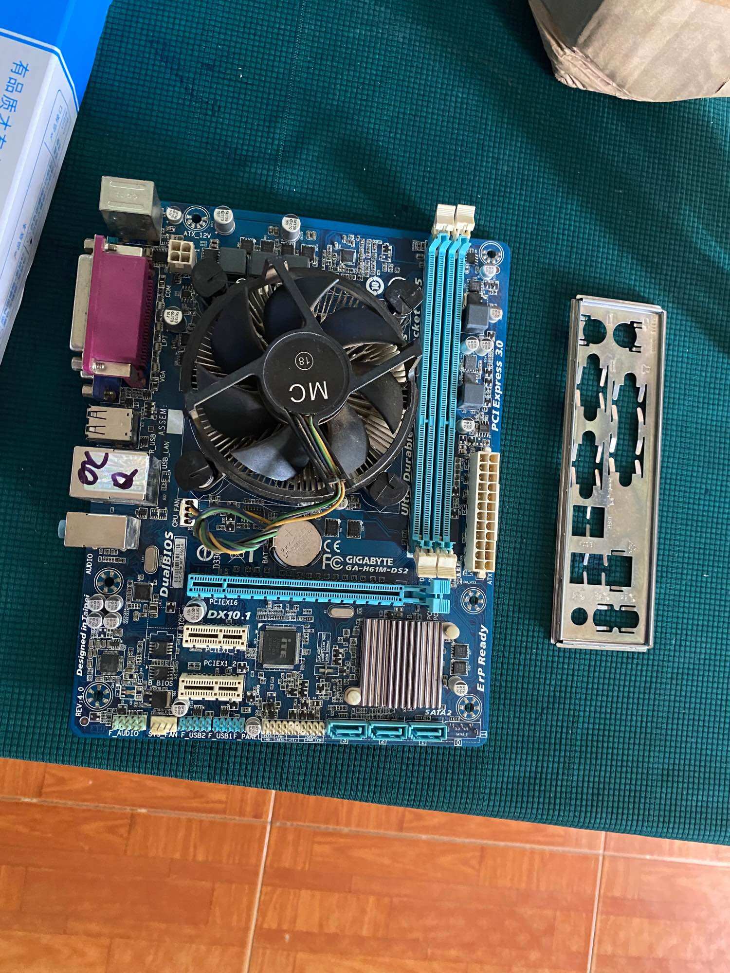 H61 GiGa/ Asuz -I3 3220- kèm fan