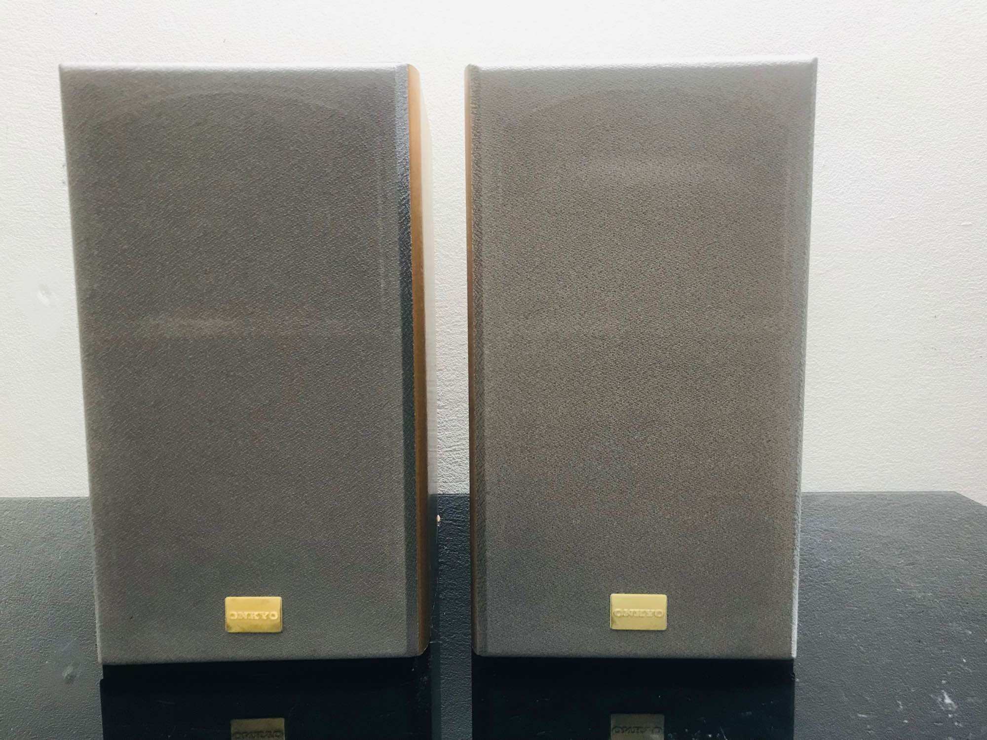 Đôi loa Onkyo D-052TX