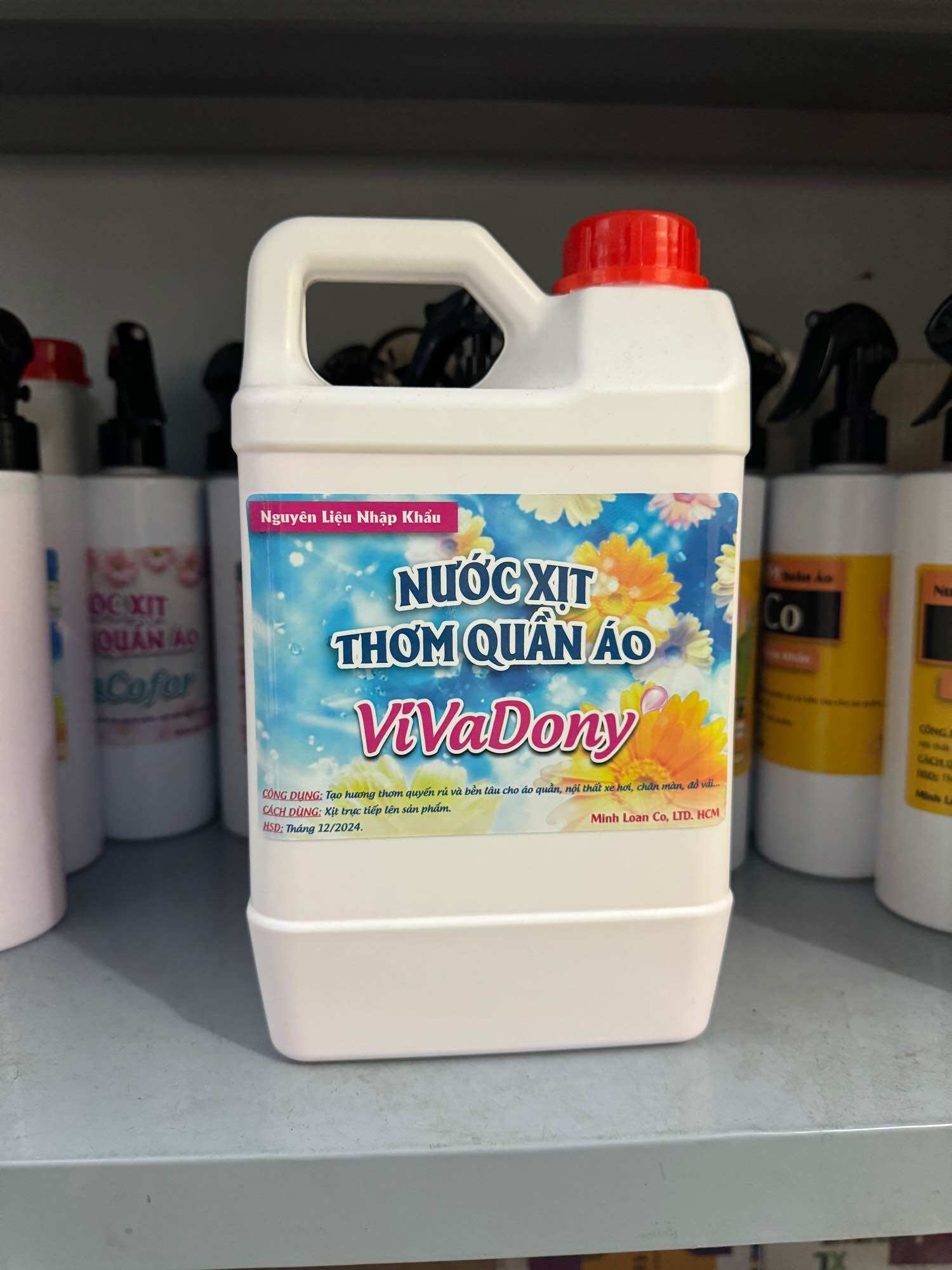 2Lit Nước Xịt Thơm Quần Áo Dony