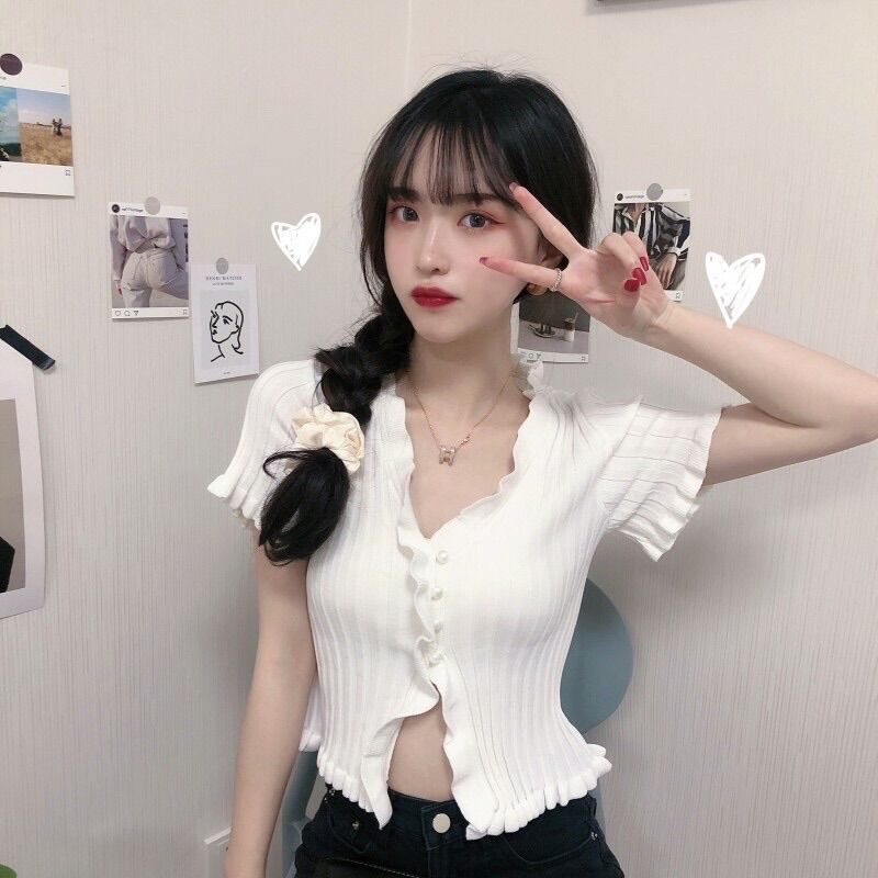 Áo croptop bèo nyny kèm cúc