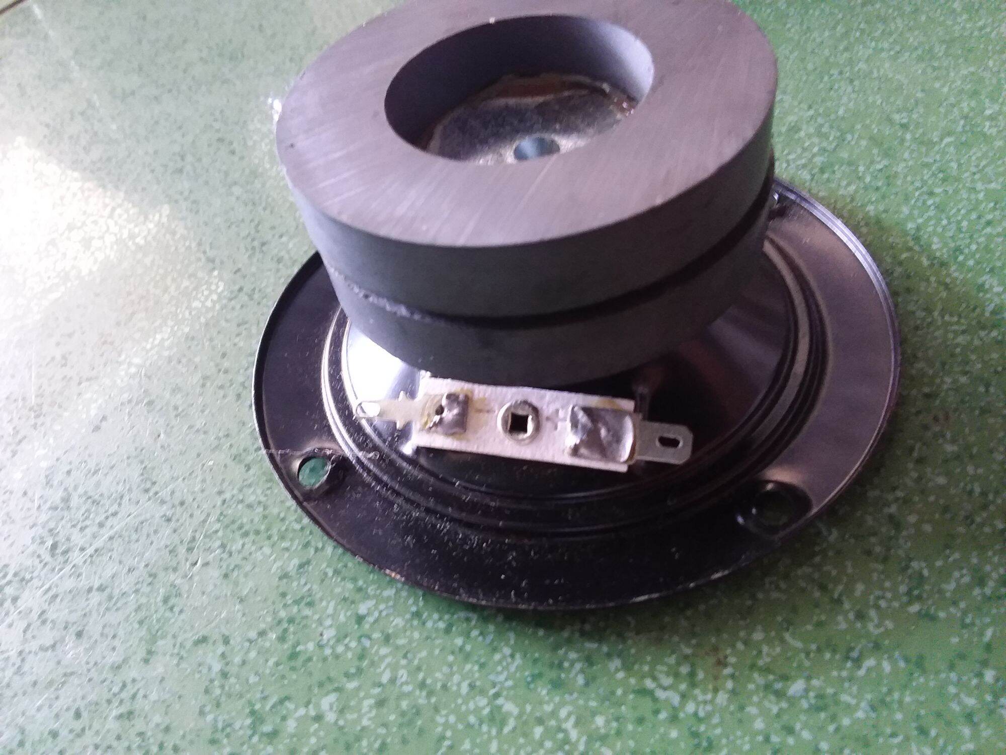 1 ĐÔI LOA TRÉP BMB -2 TỪ 10 CM×10 CM