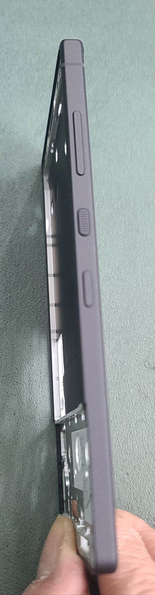 Khung viền (benzen) blackberry Keytwo(Key2/ K2) zin đen sơn lại