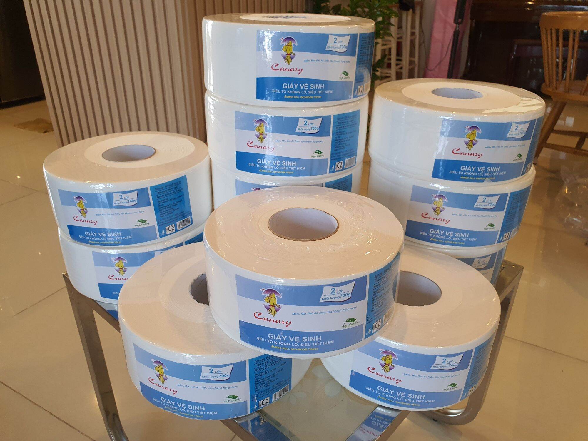 Giấy  vệ  sinh cuộn  lớn  700 gram