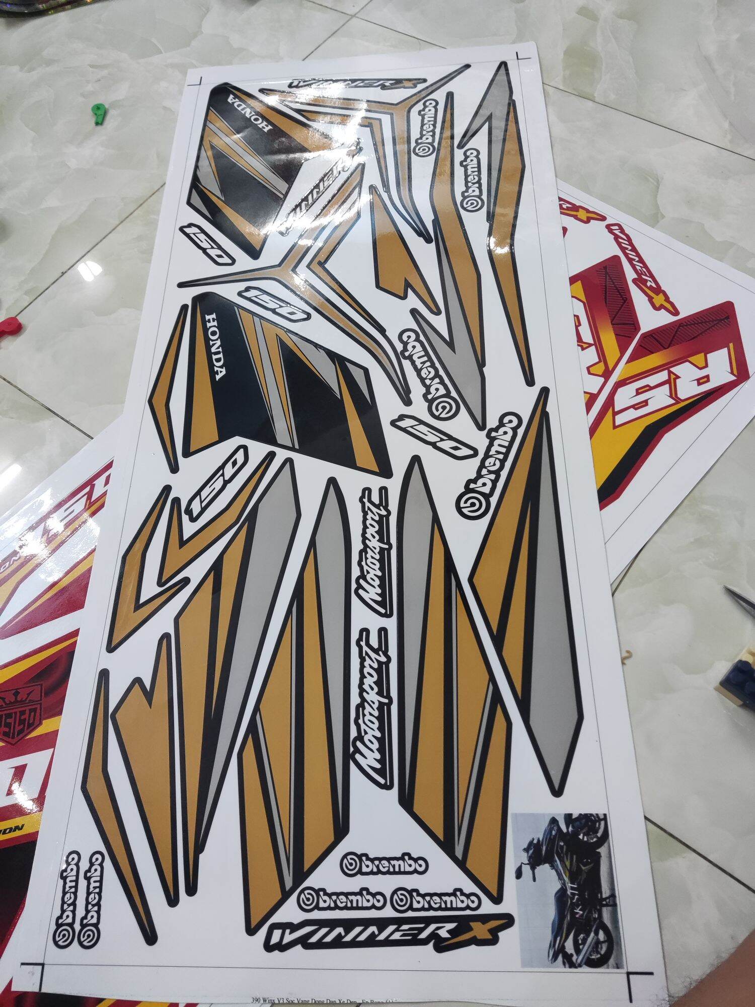 Tem Rời Winner X V3 Dán Xe Đen Mới 2023
