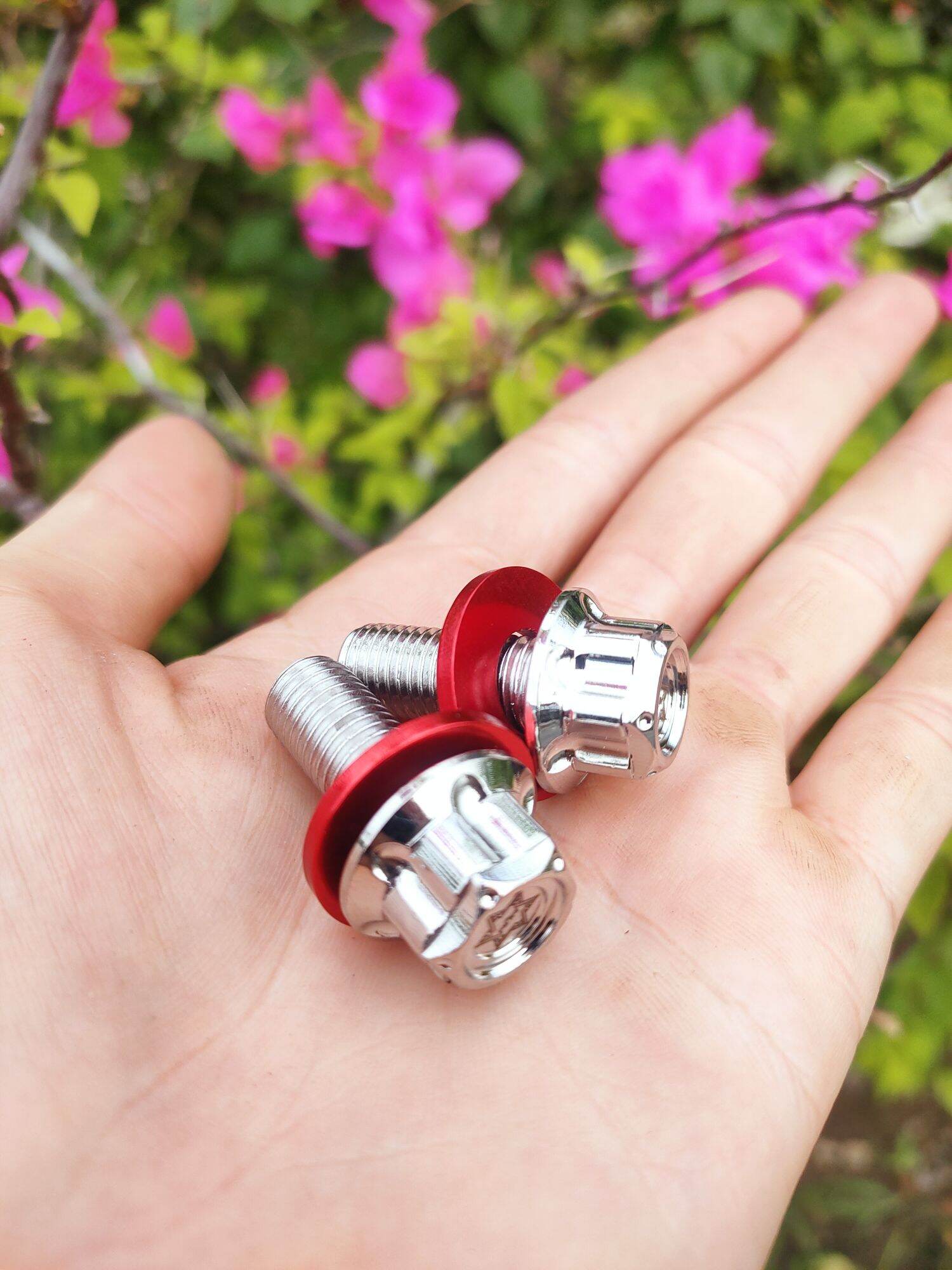 Cặp ốc pát heo Honda, Yamaha kèm long đền đỏ.