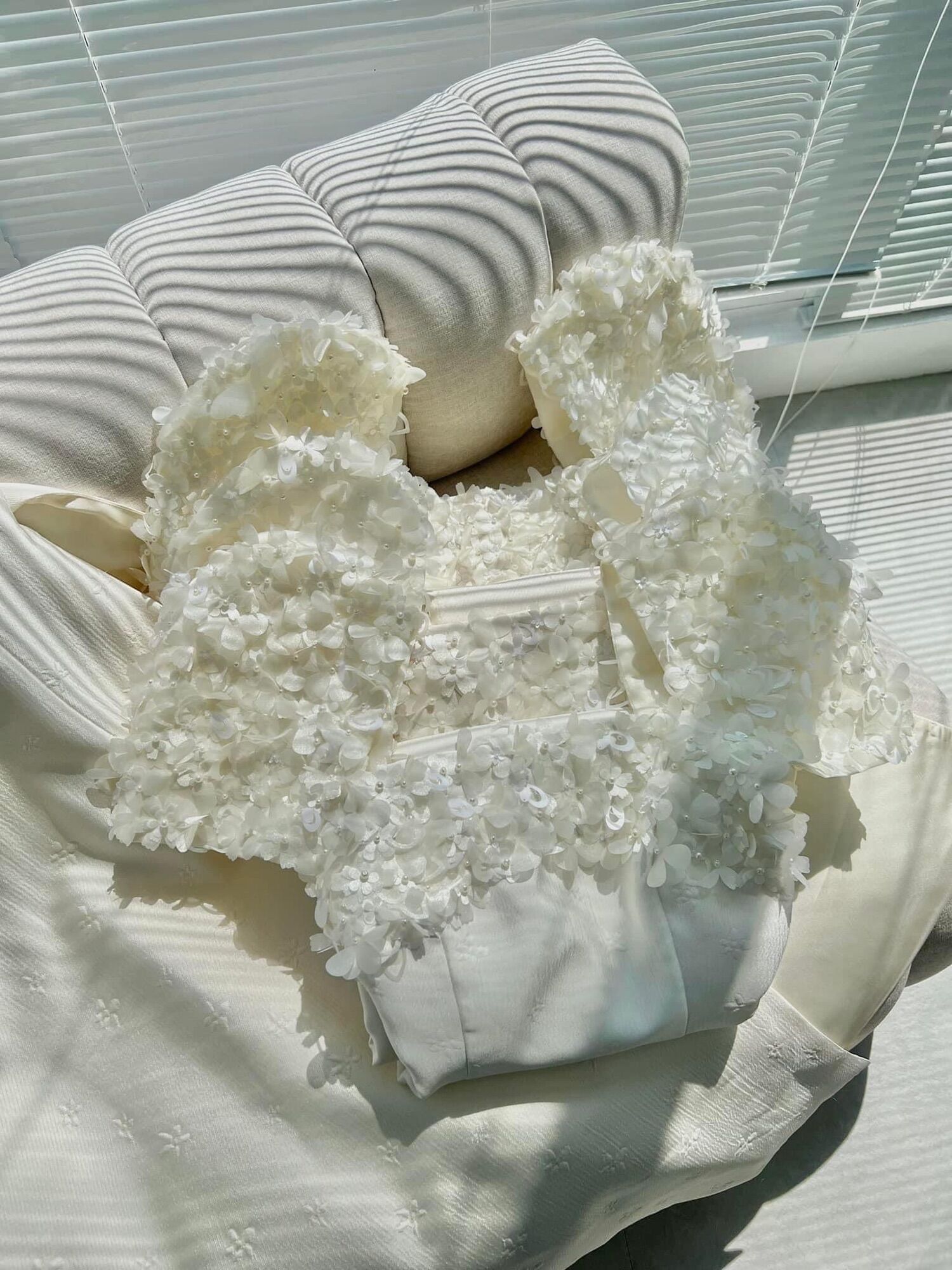 SÉT 50 HOA voan TRẮNG Đen SIZE 4,8cm
