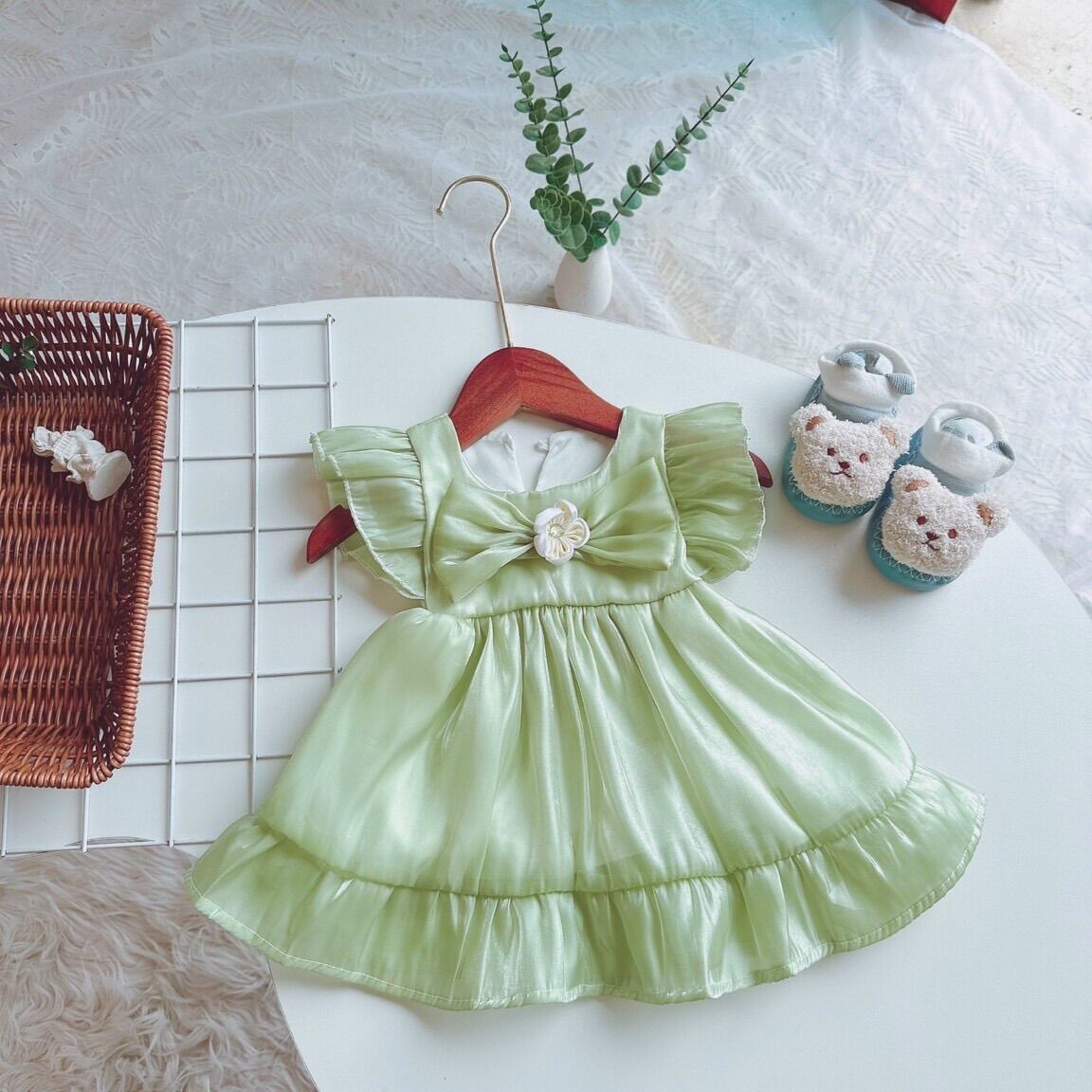 Váy Thiết kế chất vải tơ mùa hè cho be gái(váy y hình)- đầm cho bé đi tiệc- sinh nhật- đi chơi rất xinh xắn-váy dễ thương cho bé