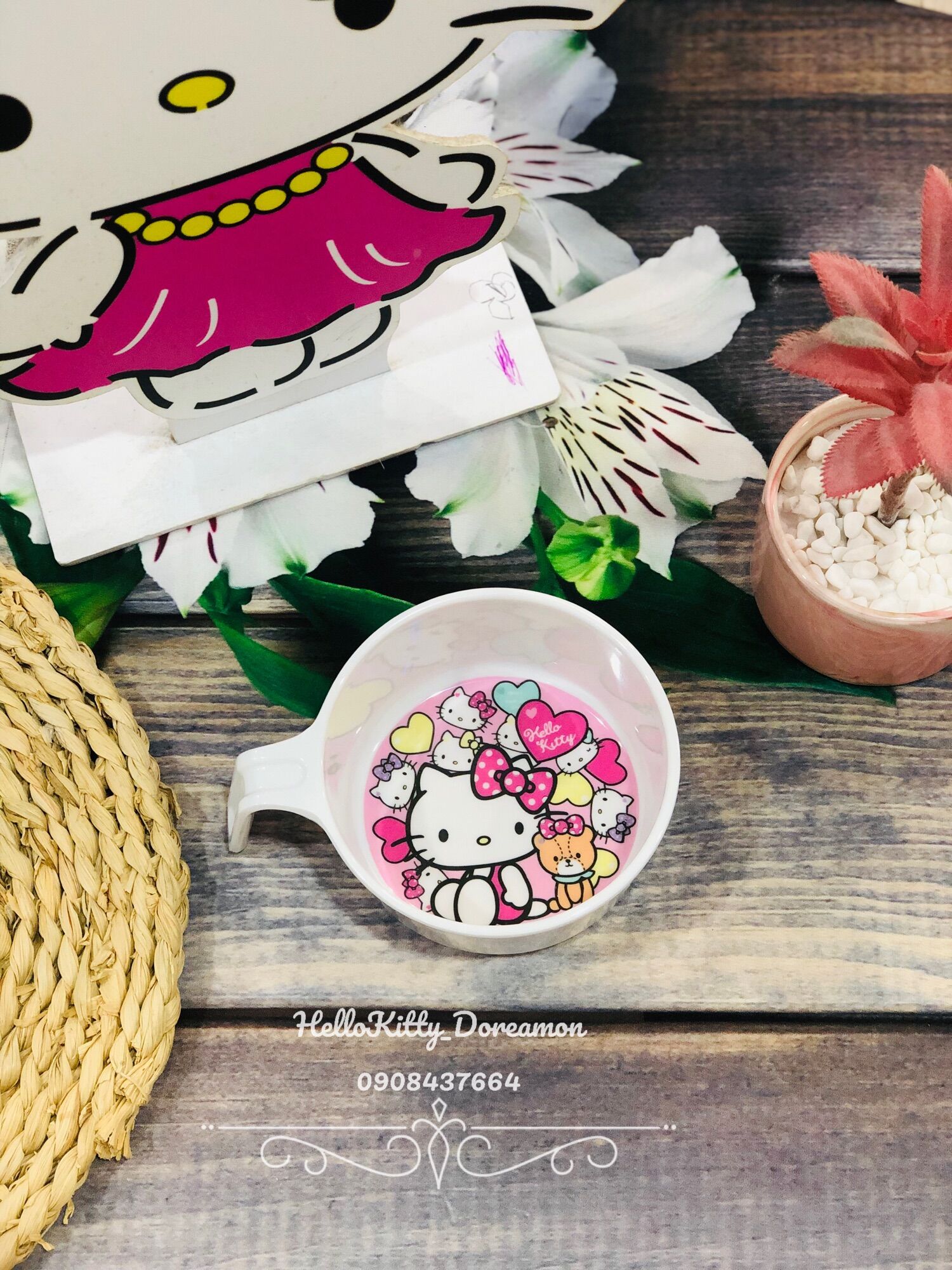 Chén quai cầm sâu lồng HelloKitty Doreamon