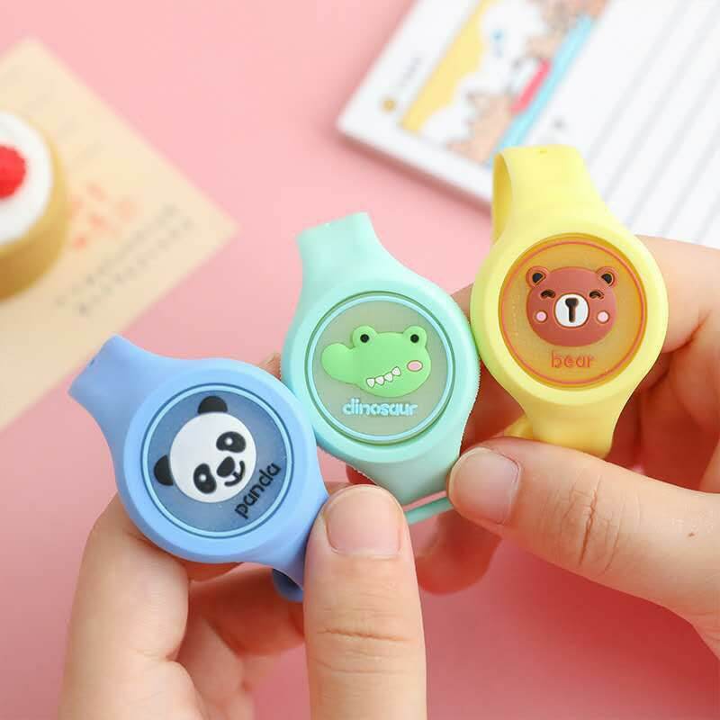 Đồng hồ tinh dầu chống muỗi phát sáng cho bé