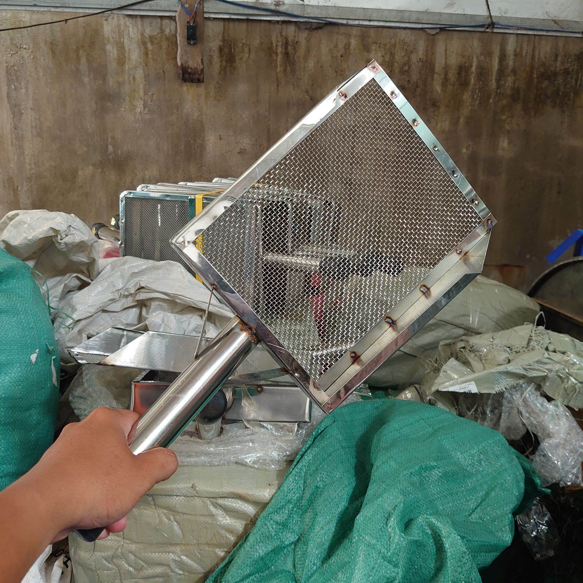 Sàng phân, sàng cát inox 20×25cm sàn phân gà v.v