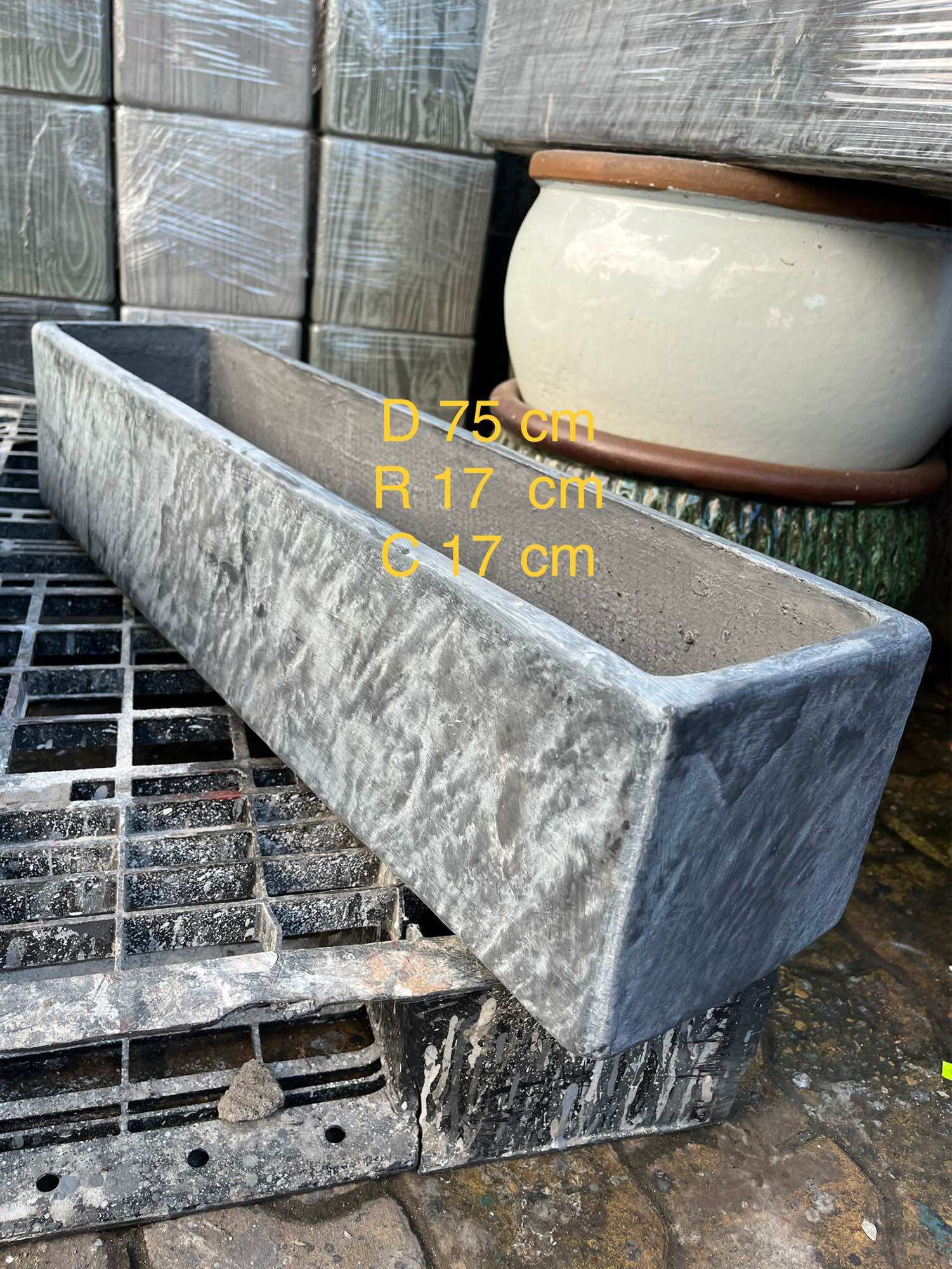 Chậu xi măng nhẹ Vân đá hình chữ Nhật dài 75 rộng 18 cao 17 cm