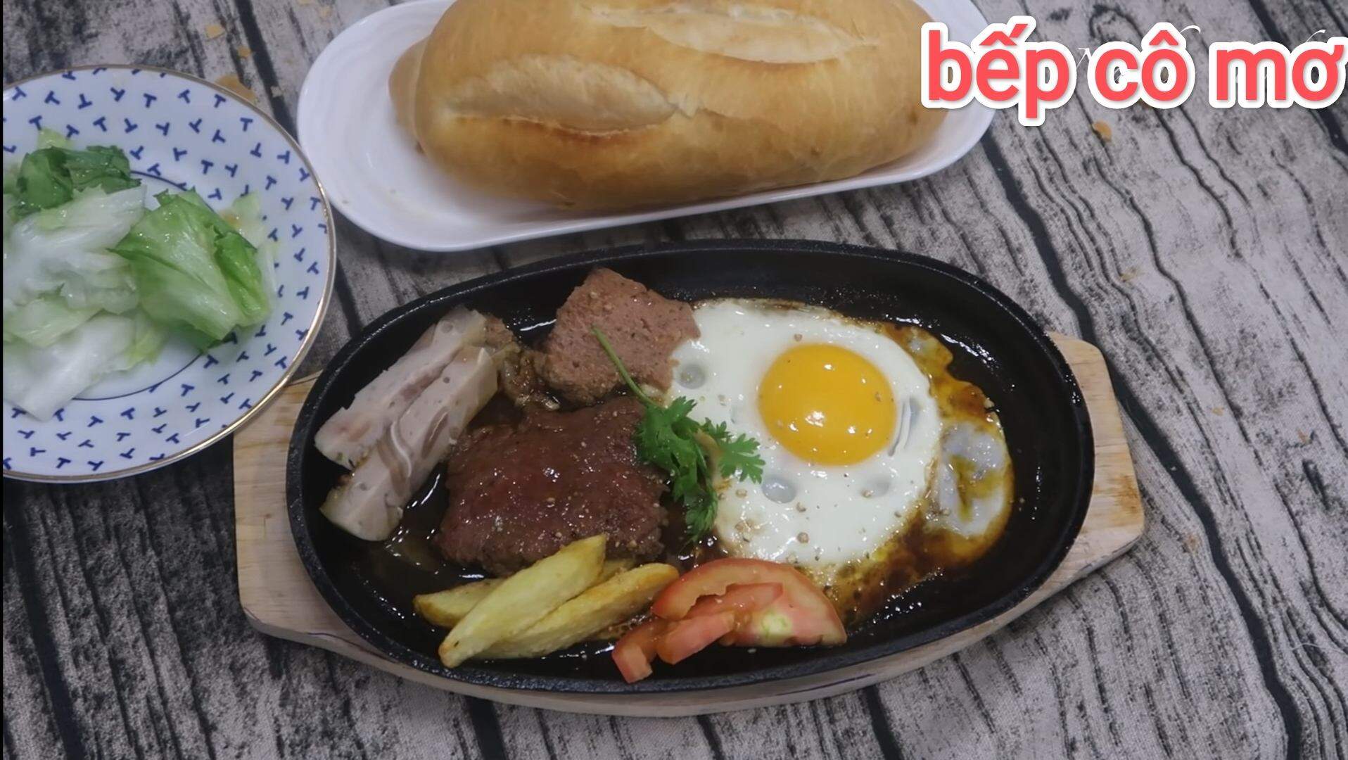 Sốt bò bít tết nhà làm kiểu việt nam chai lớn 330g