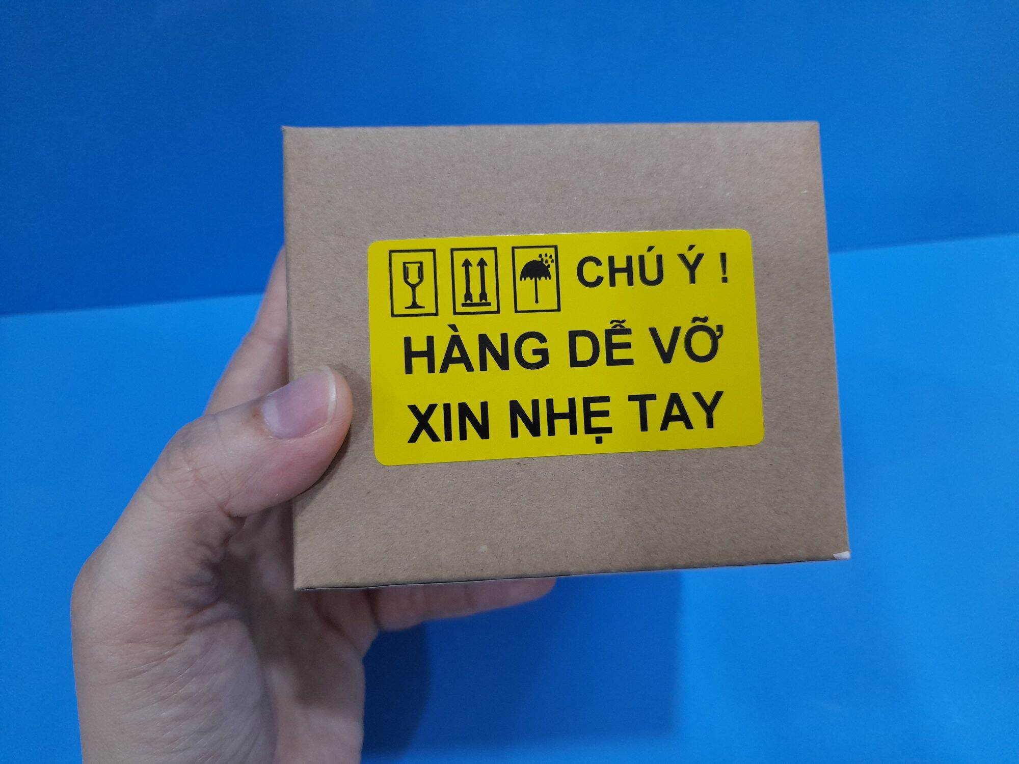 Combo 100 Tem decal Hàng dễ vỡ kích thước 7x4cm
