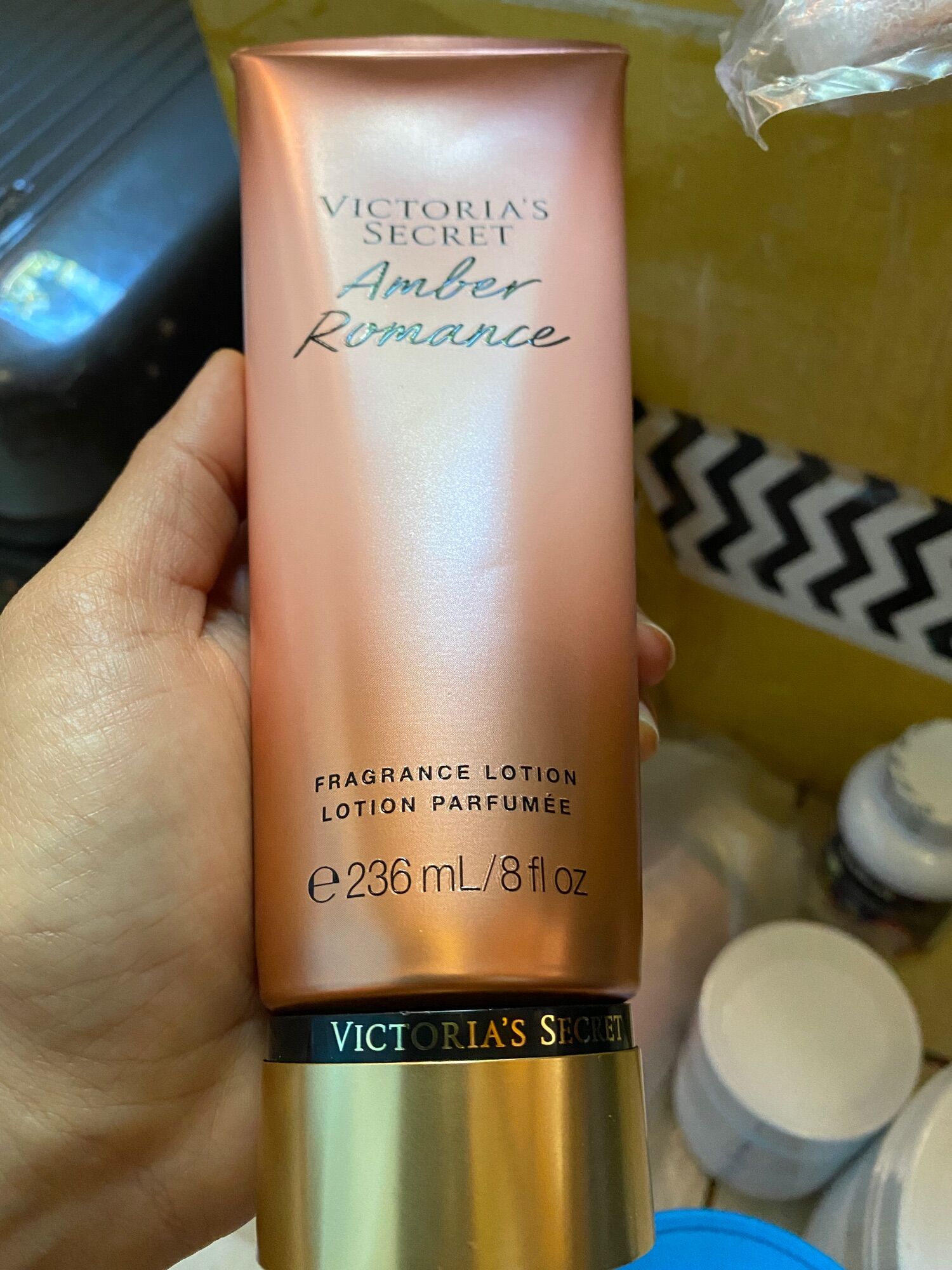 Dưỡng thể nước hoa - Lotion Victoria Secret Amber Romance Fragrance 250ml #◍Vittorio◍