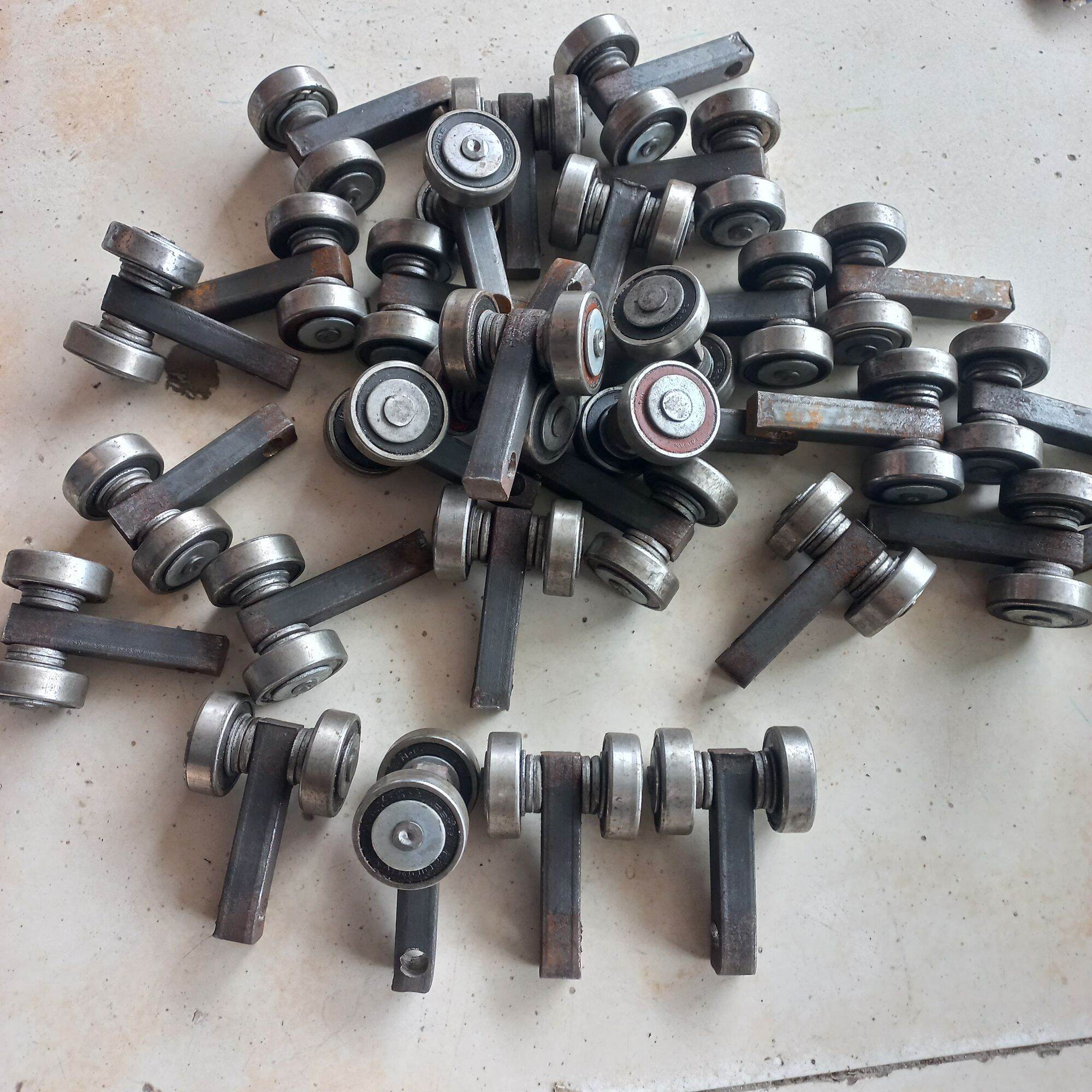 Bi treo cửa lùa, cửa xếp đk bánh 32mm