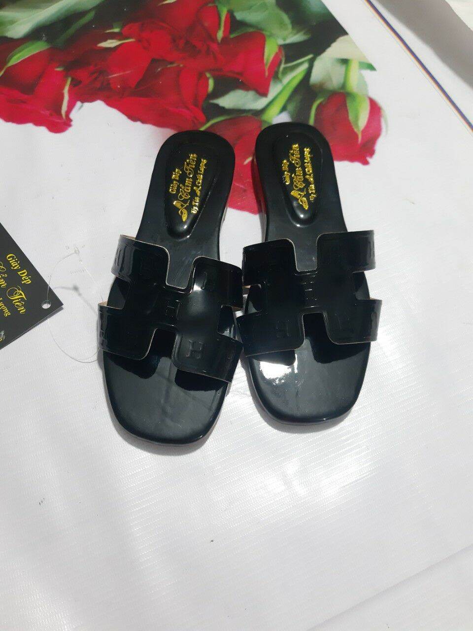 Ảnh thật, sản phẩm được bảo hành dép quai ngang, xăng đan, cao gót size nhỏ 33,34 đến size bigsize 40, 41,42,43,44 chữ H đế bệt