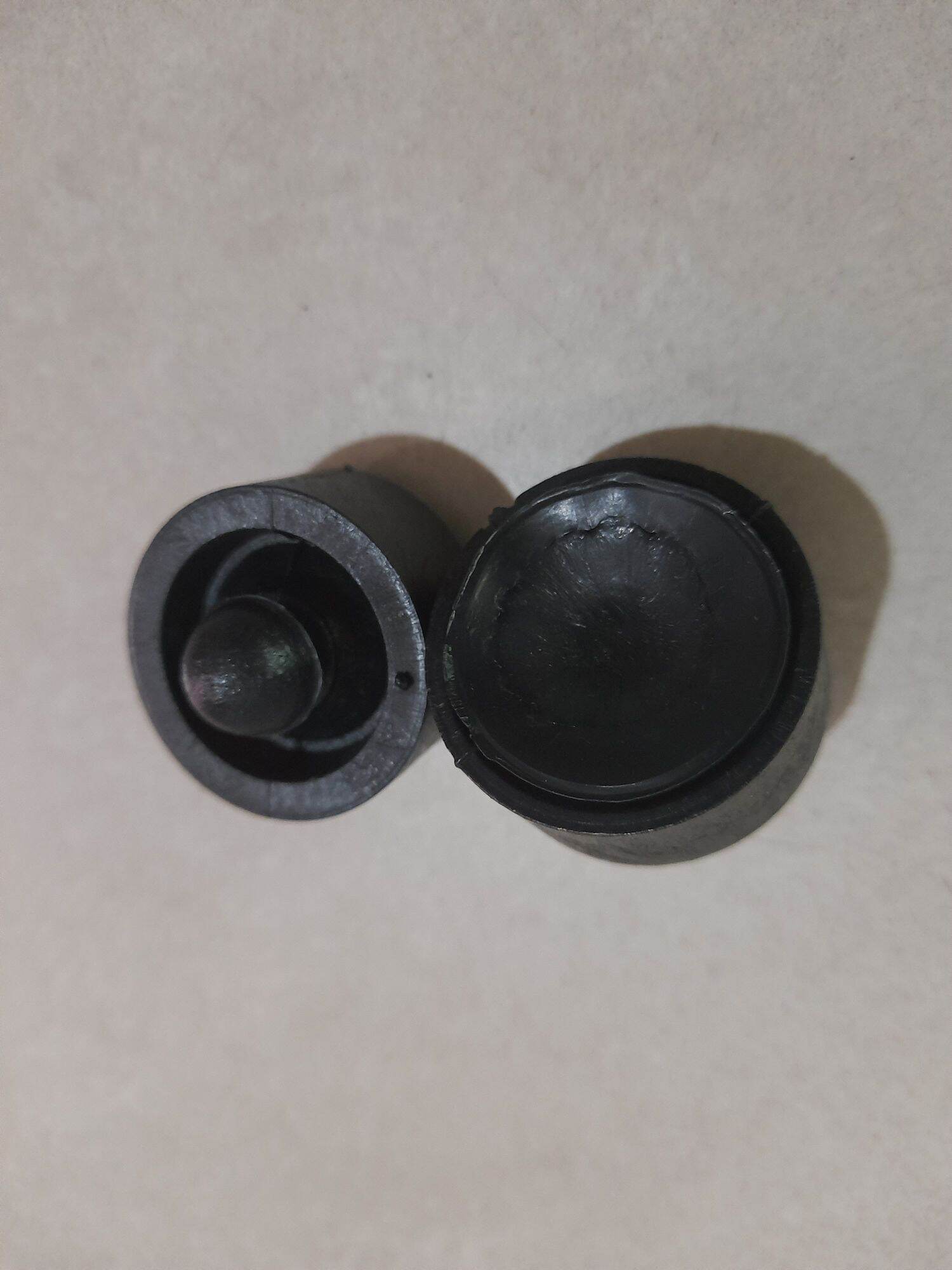 Cao su yên xe Cúp 81 ( 2 cái ).
