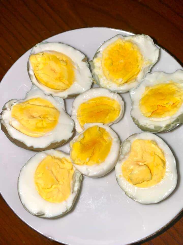 10 trứng chim trĩ lạc về ăn
