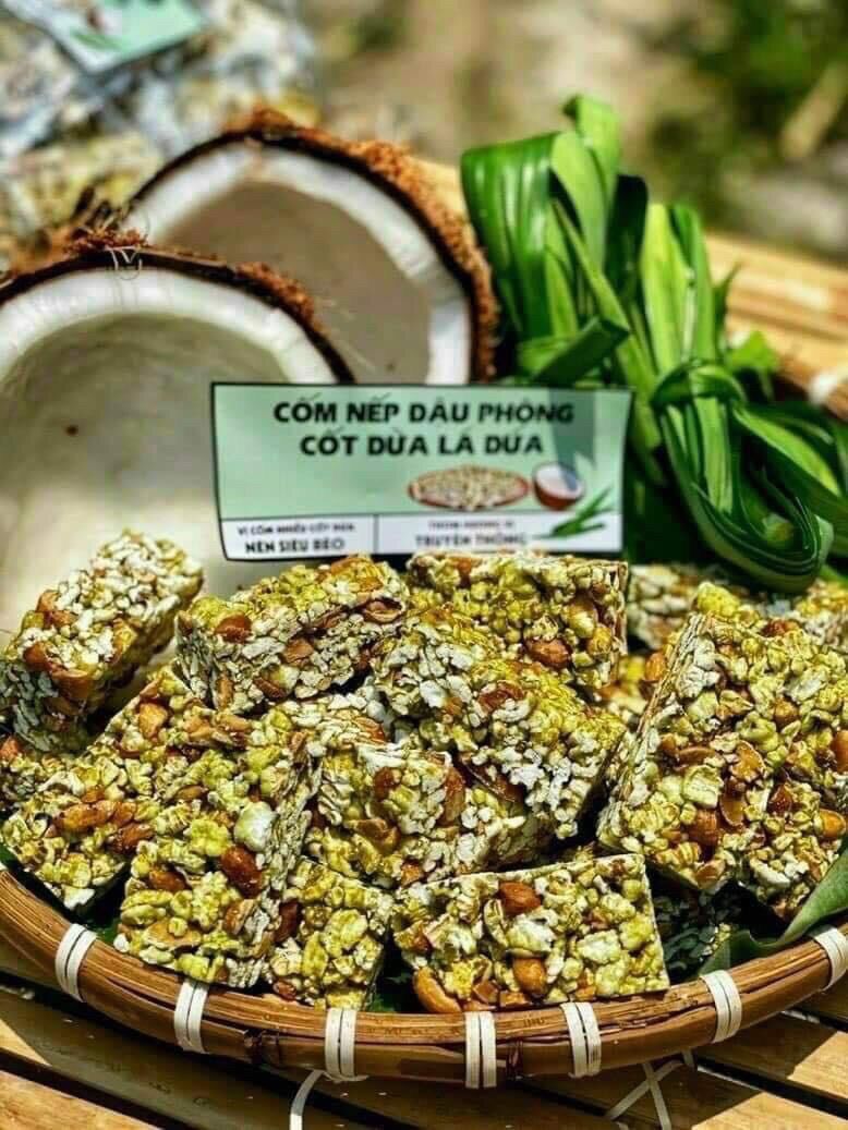 Cơm nếp đậu phộng lá dứa 500gr