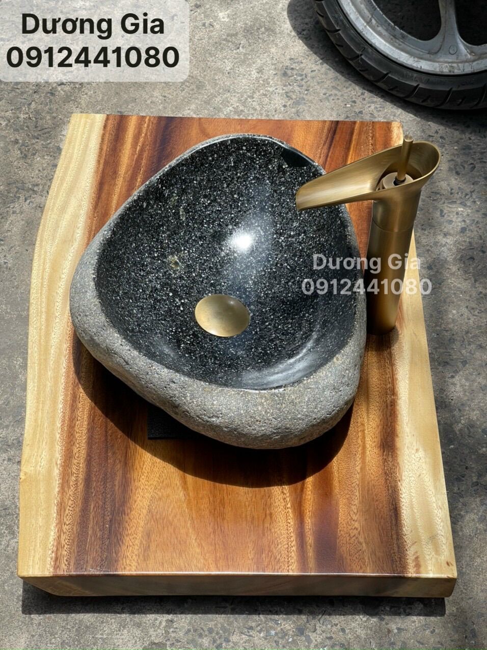 Chậu đá cuội tự nhiên