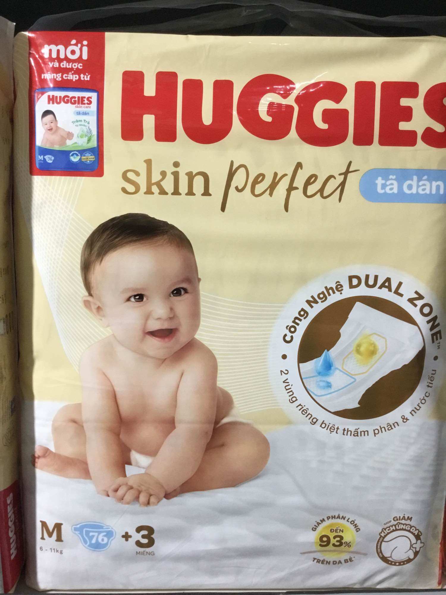 Sỉ- mẫu mới - tặng thêm 3 miếng - tã dán huggies m76 skin perfect - date mới