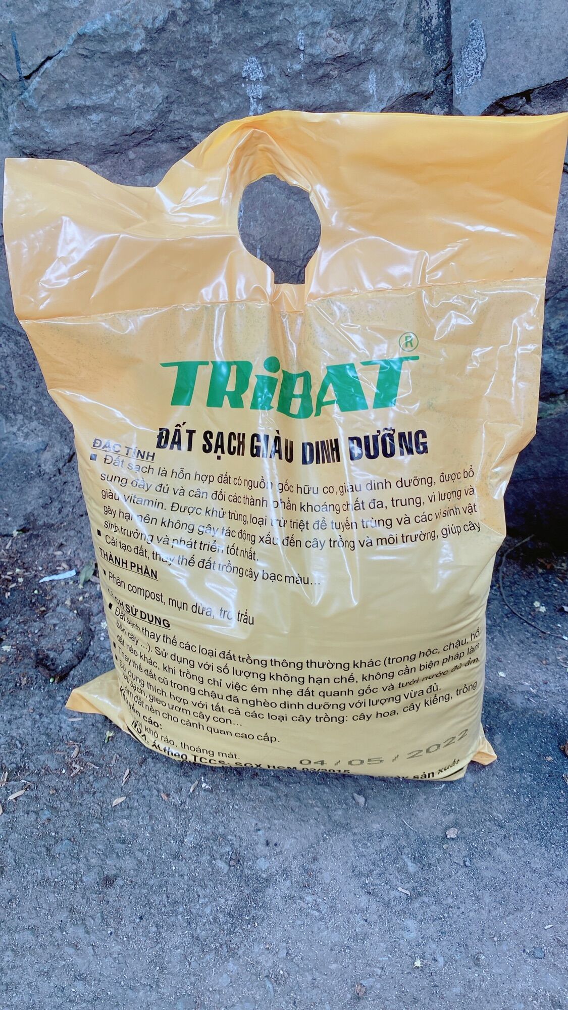 Đất TriBat Trồng Cây