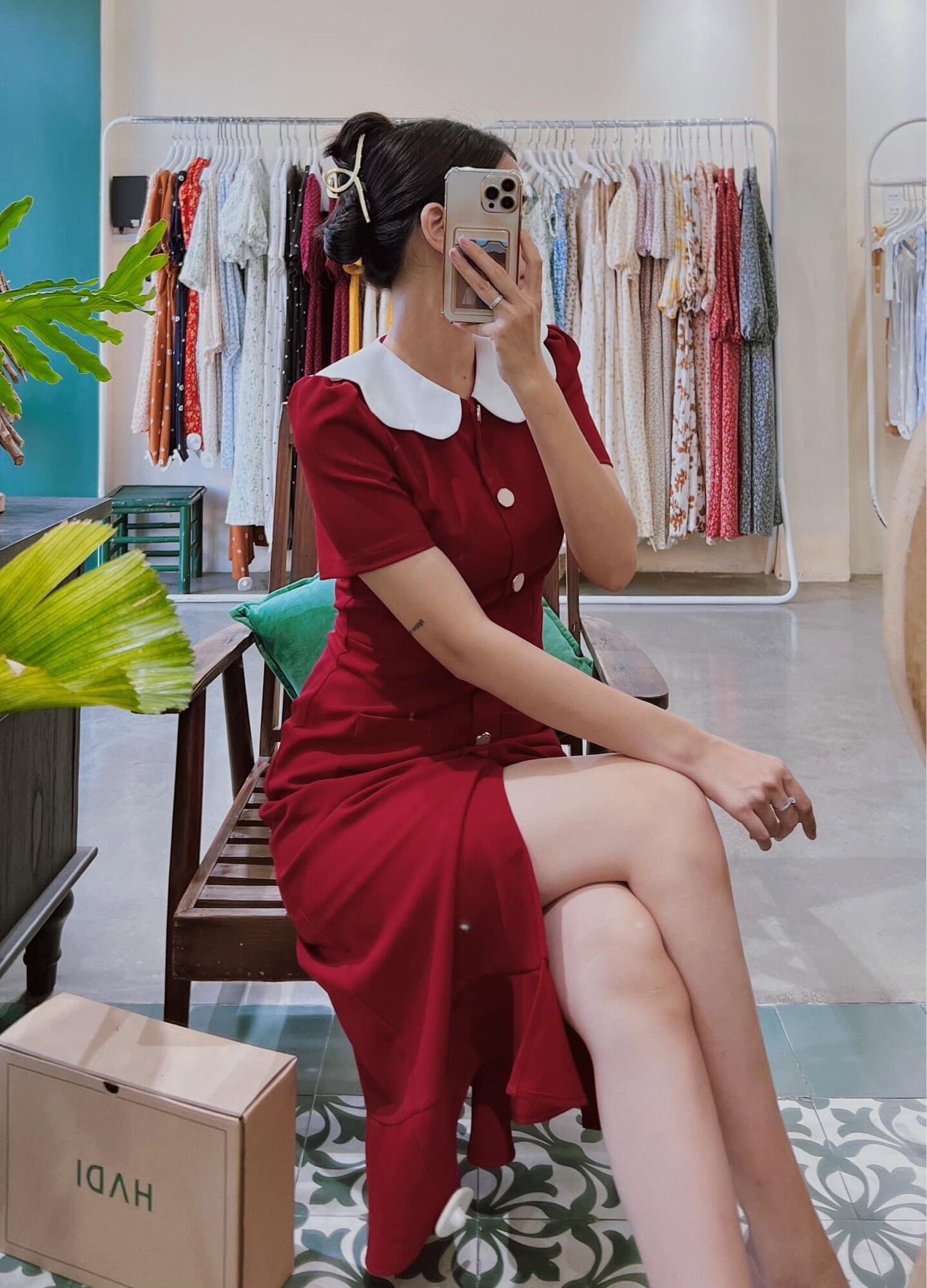 Đầm cổ sen dáng đuôi cá dài - Nhật Lựu