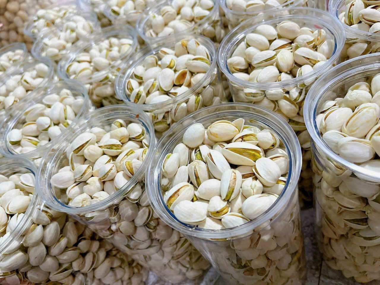Hạt dẻ cười - vỏ mỏng hạt to tròn đều lon 300g