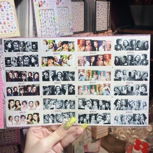STICKER NƯỚC TẤM TO 40k/TẤM