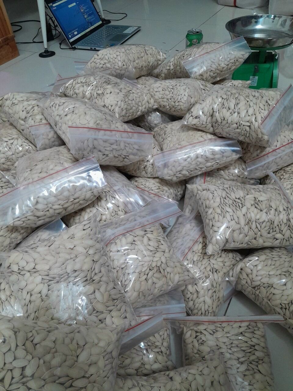Bịch 500gr HẠT BÍ SẠCH rang muối (Hàng chắc, béo, thơm, giòn, bao ngon)