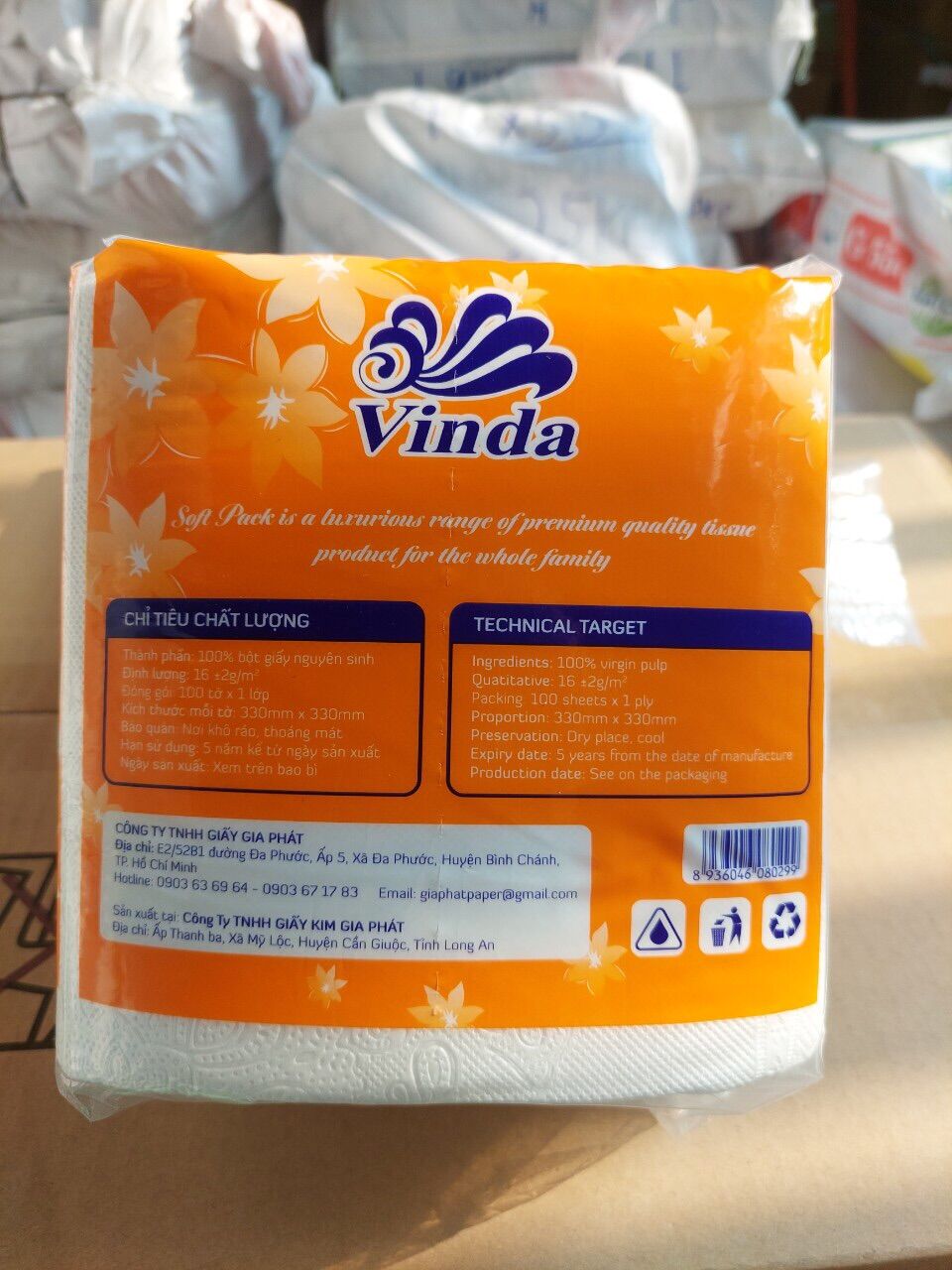 Khăn giấy napkin cao cấp Vinda (100 tờ, 330x330mm)