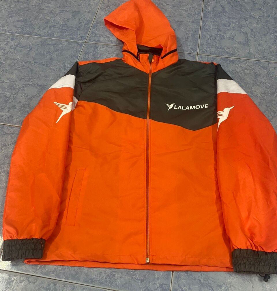 Áo khoác lalamove ( size  50 _ 95 kg )