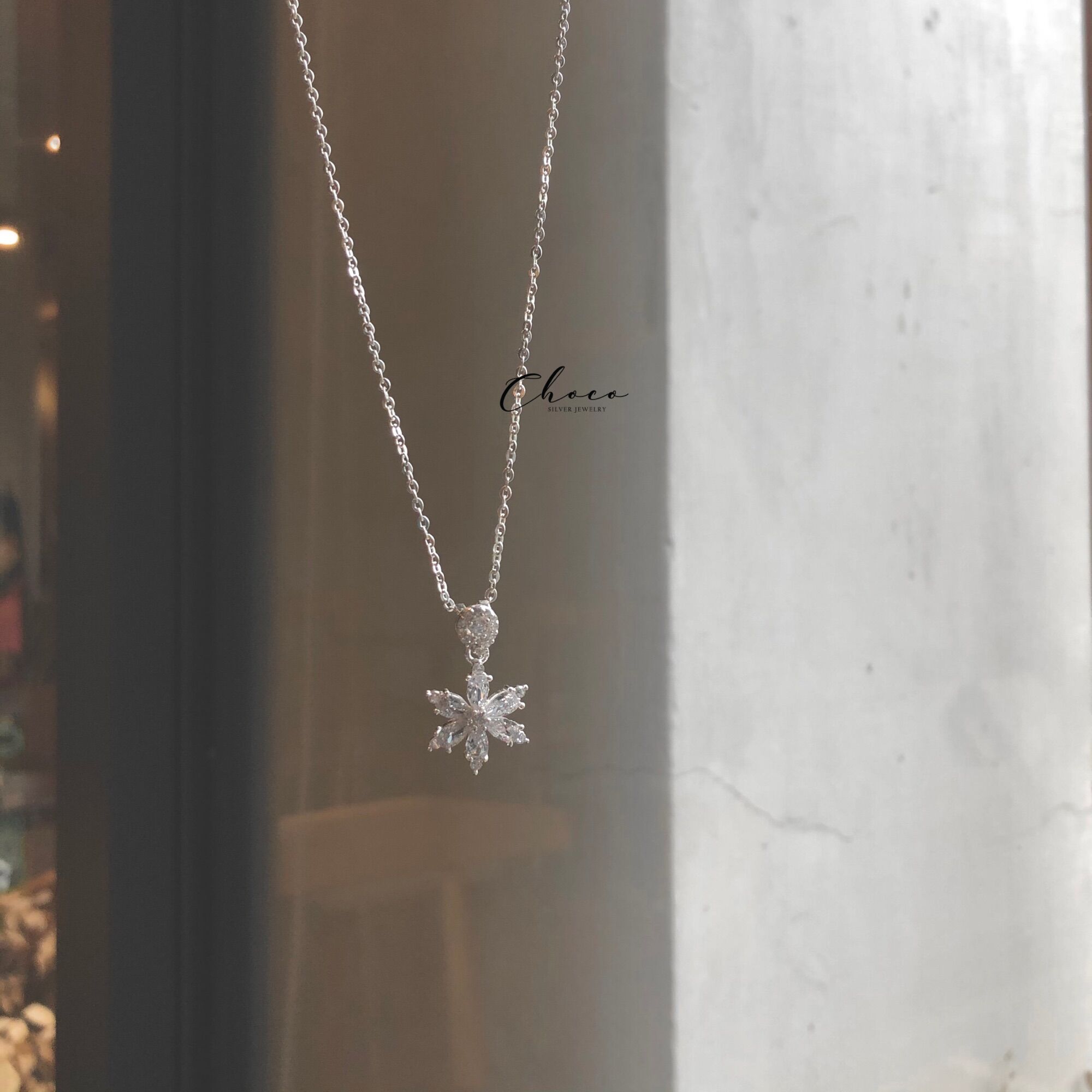 Dây chuyền bạc hoa đá Choco Jewelry