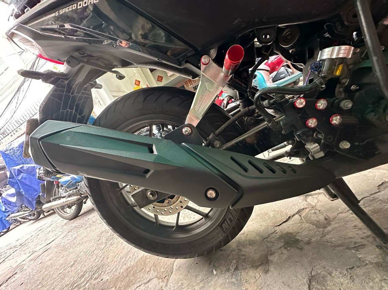 Ốp Che Pô Đuôi Pô WINNER V1 Mẫu Thái