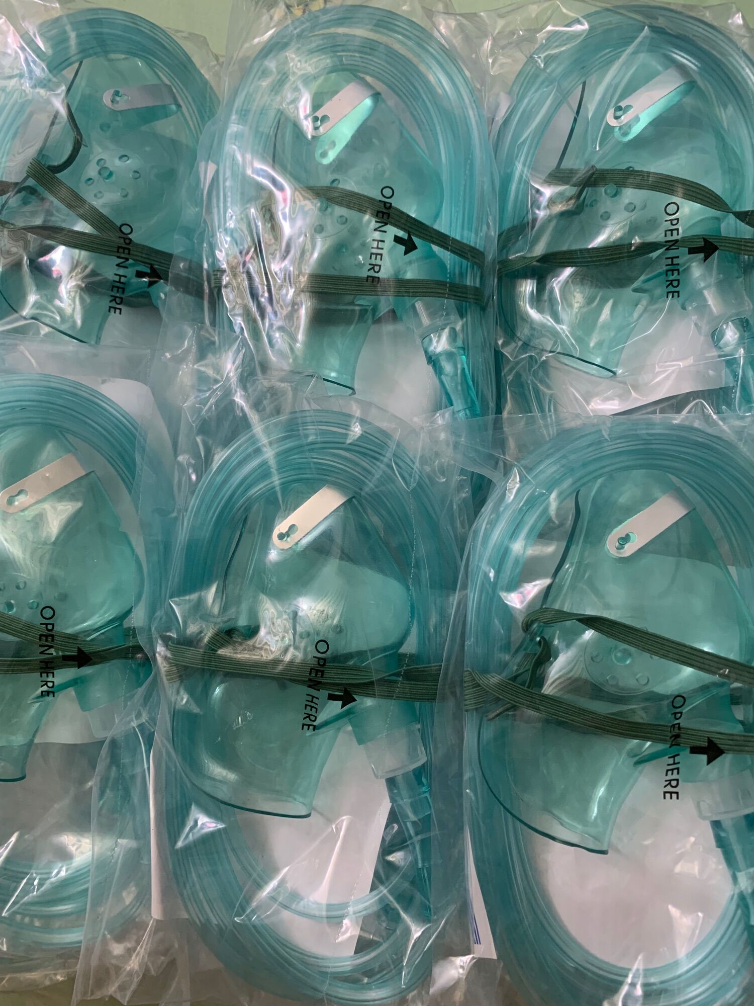 Mặt nạ thở oxy, Mask thở oxy có túi và không túi