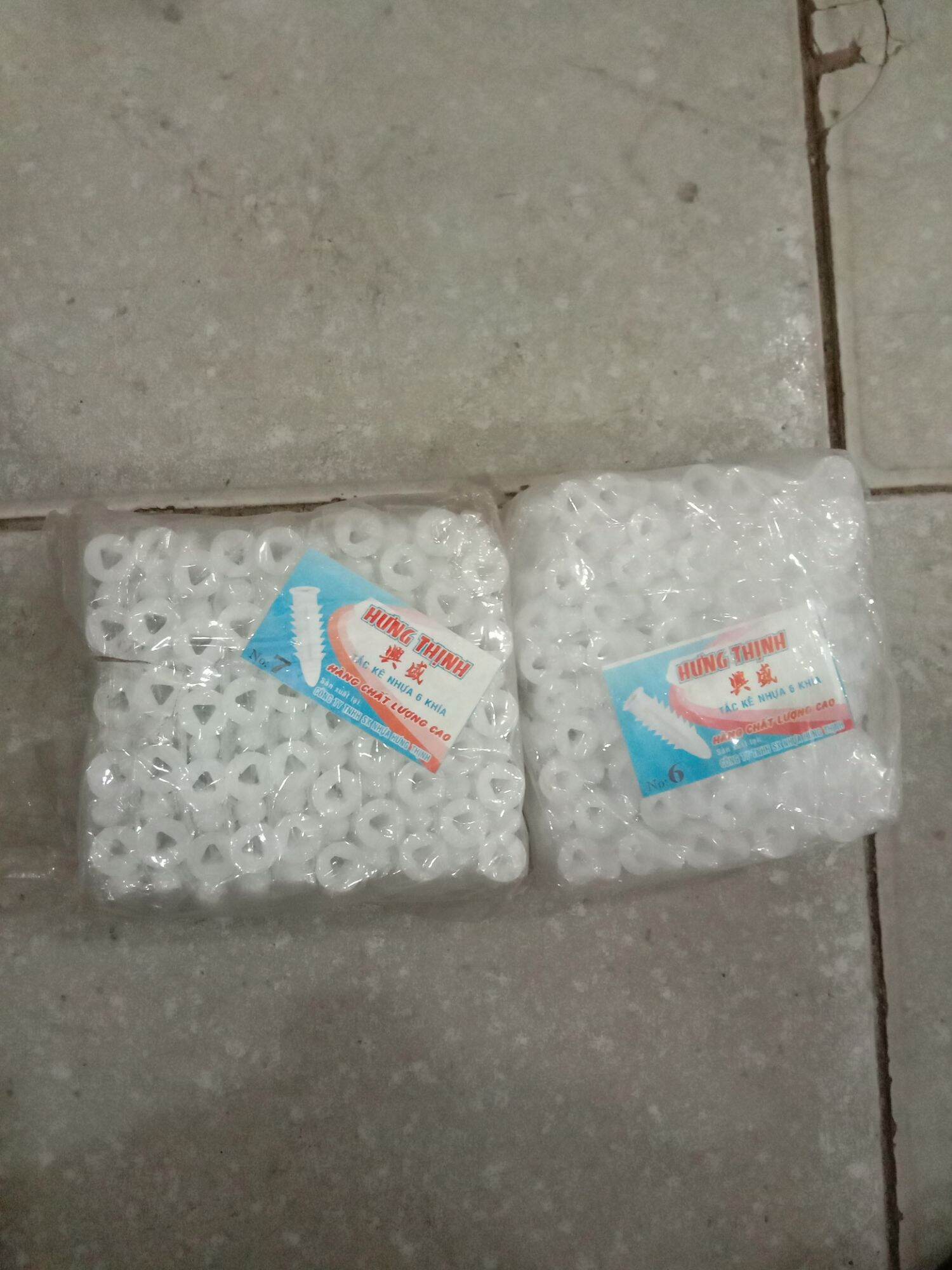 1b tắc kê nhựa(1b=100cái)