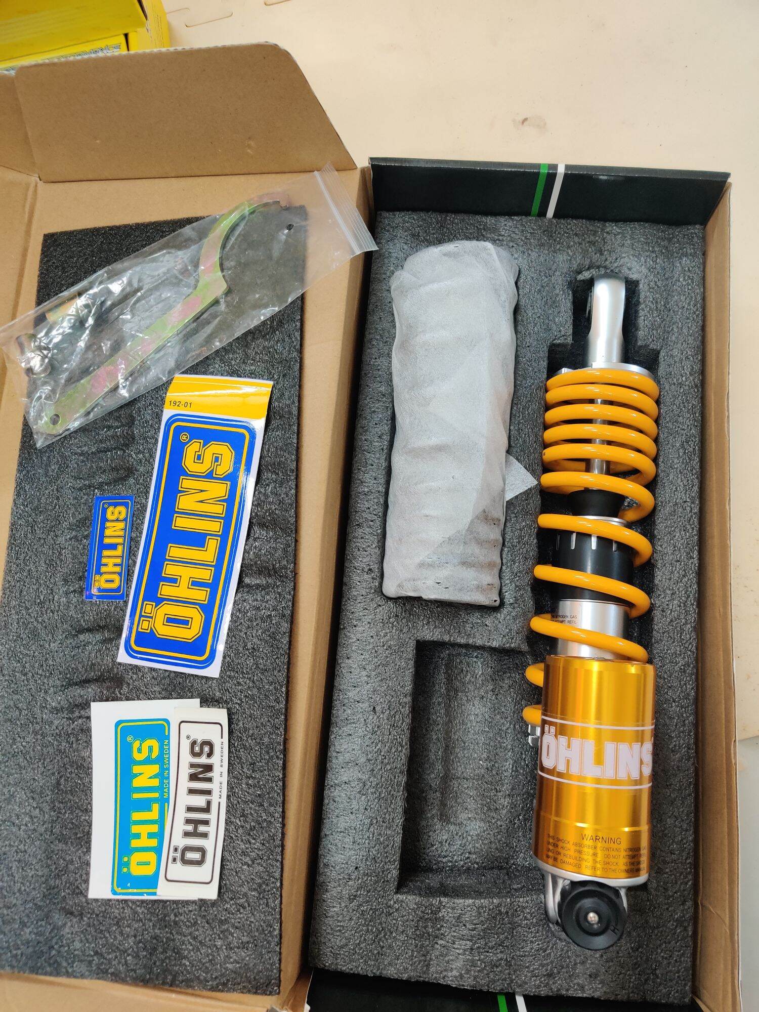Phuộc OHLINS bình dầu dưới gắn Vario click vision lead liberty..