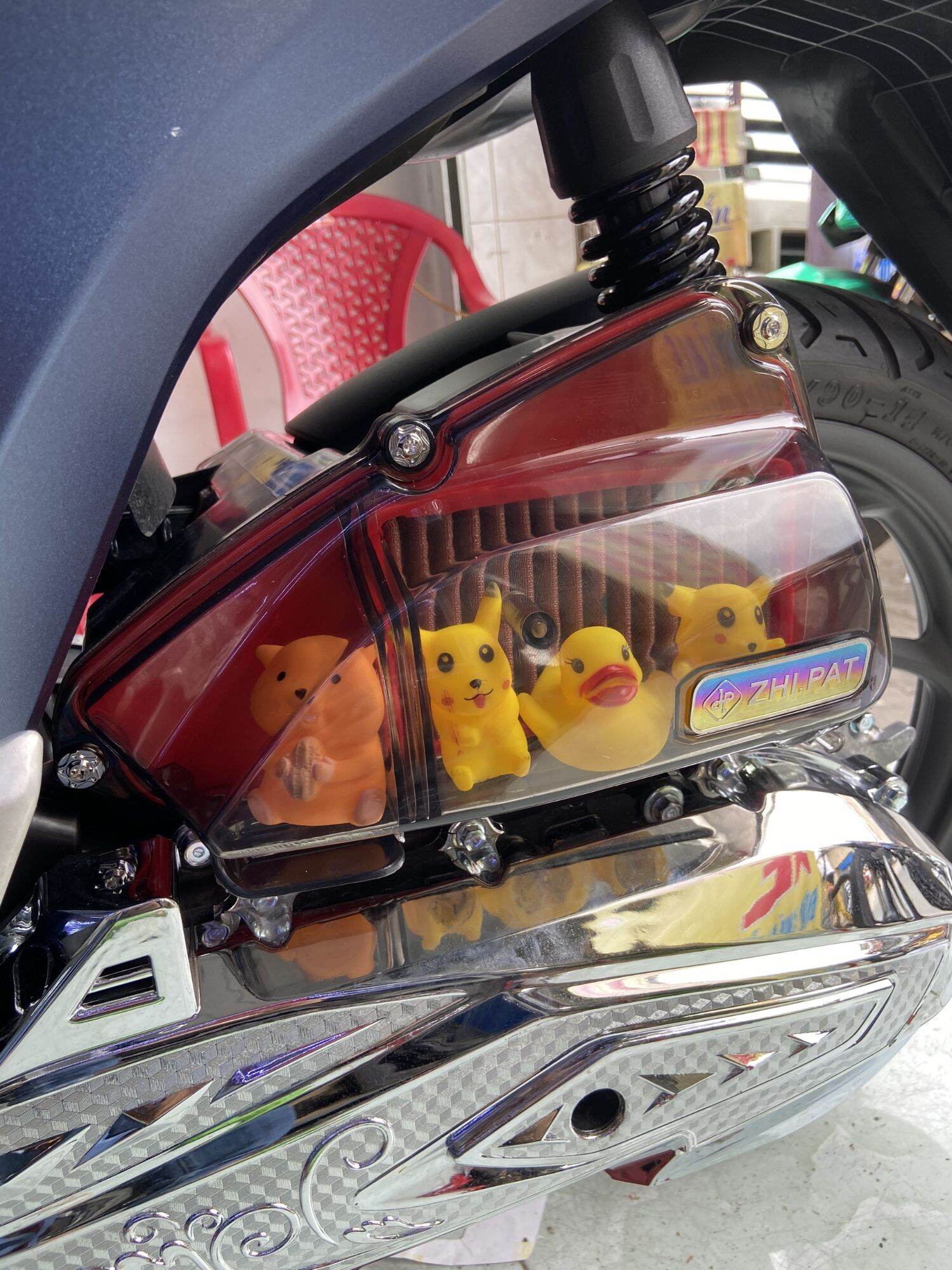 [HCM]ốp pô e màu khói luôn tem titan cho vision 2021