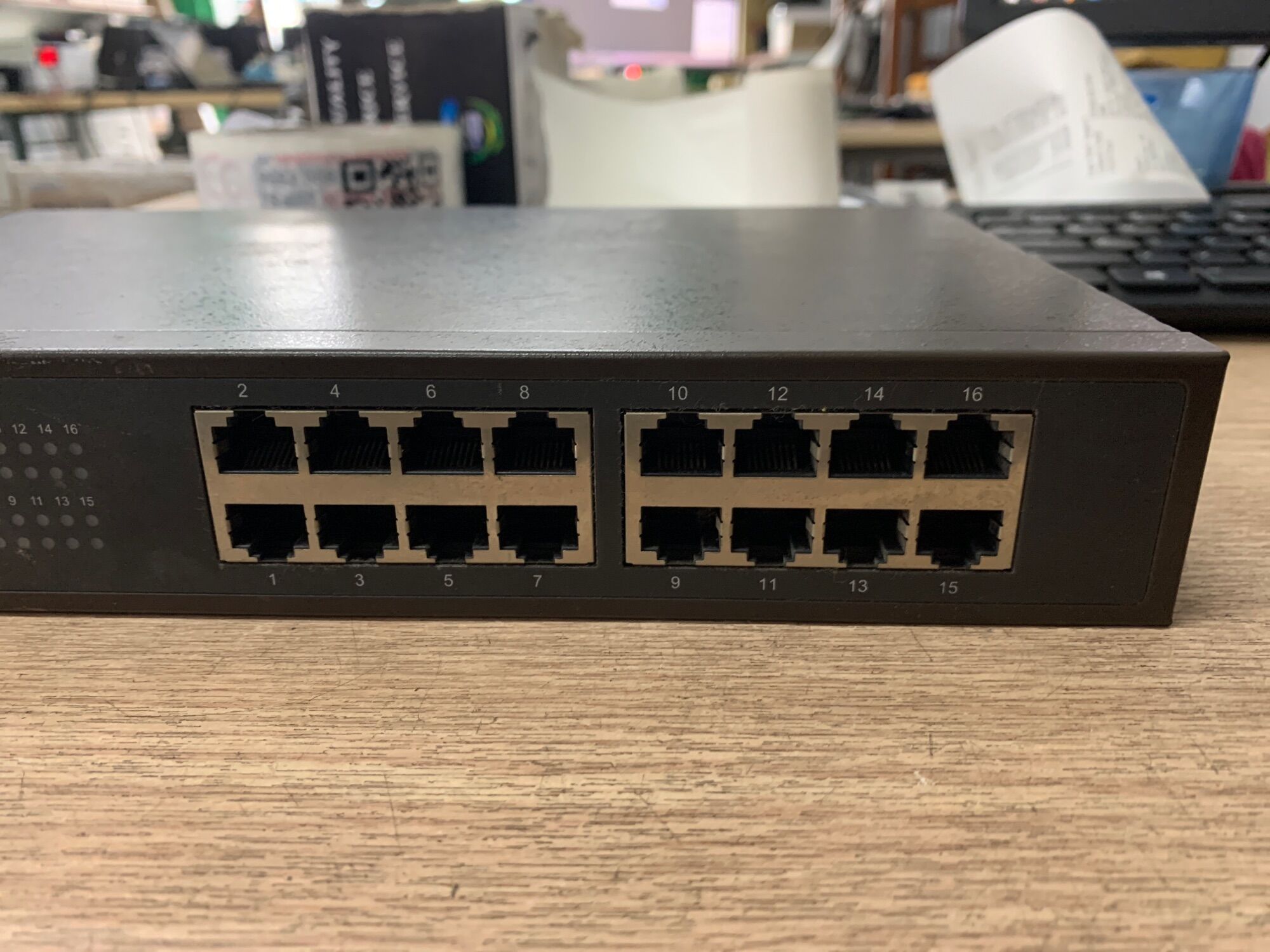 Bộ chia cổng mạng Hub switch 16 cổng Tplink