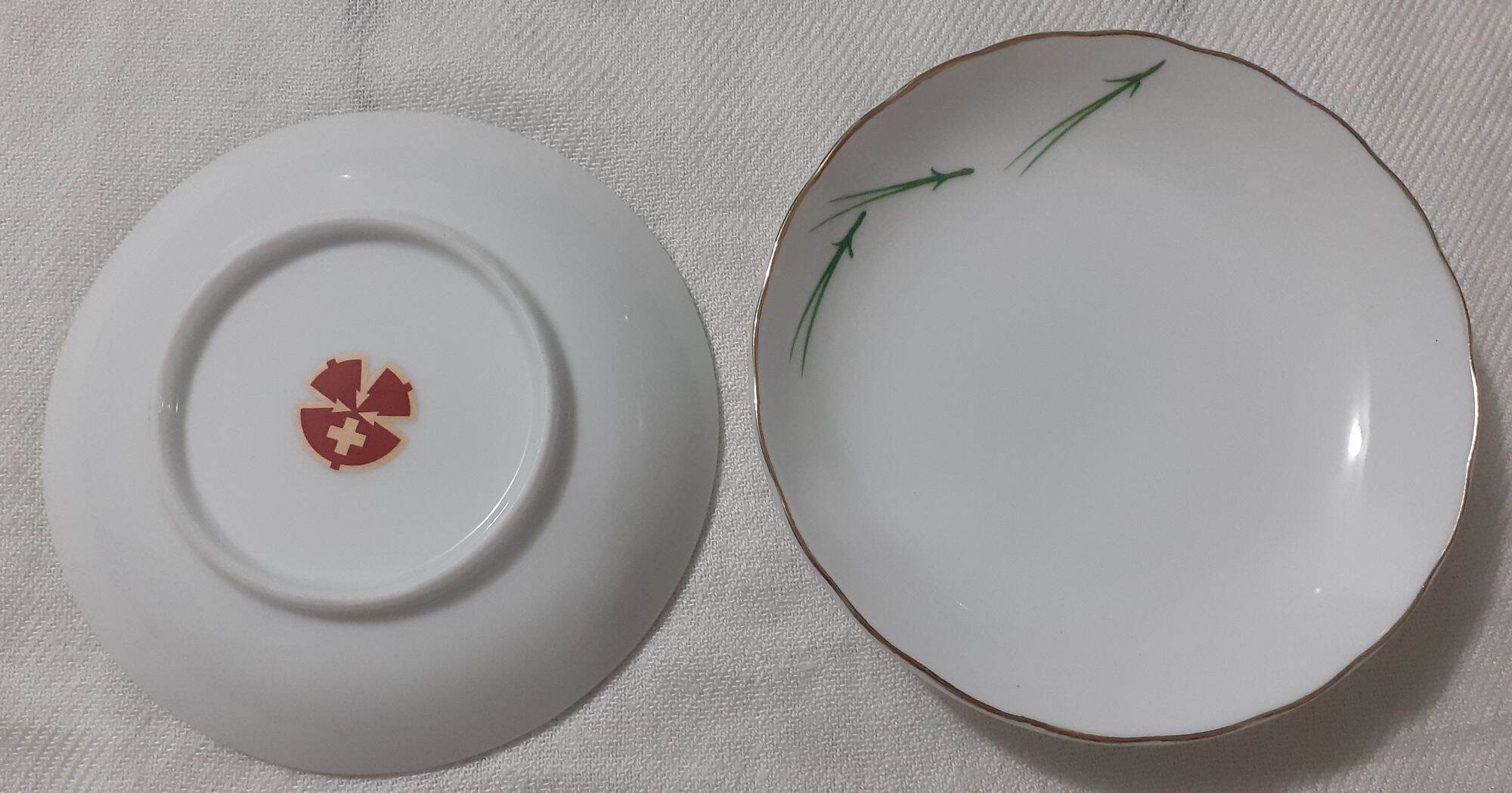 Đĩa gốm sứ nhỏ viền vàng 12cm