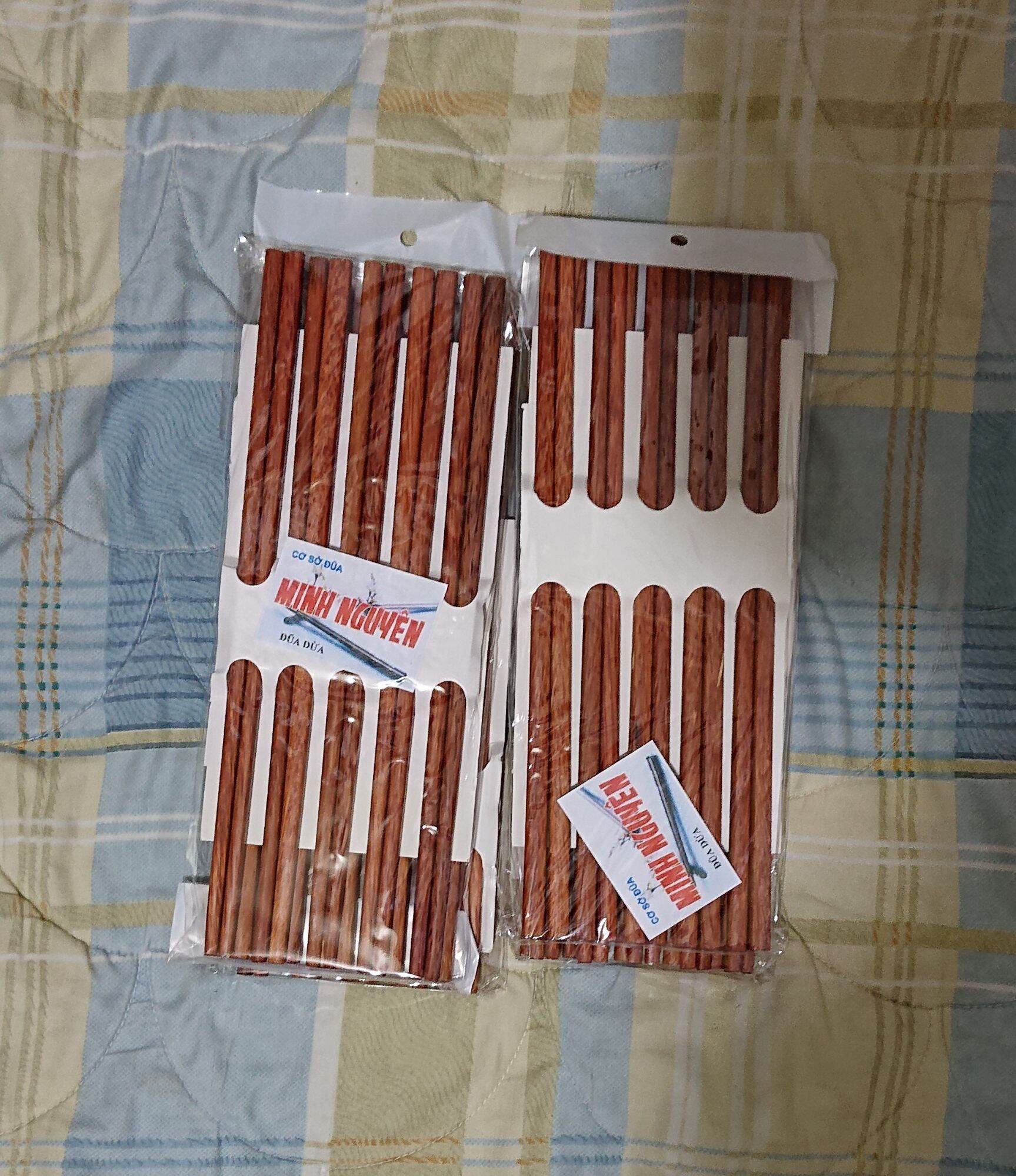 10 đôi đũa ăn cơm làm từ dừa già bến tre
