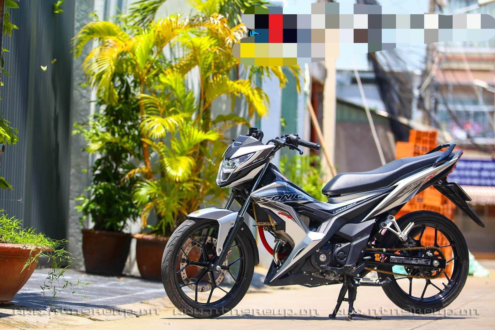 TEM RỜI SONIC 150 BẠC TRẮNG  - DECAL RUBY
