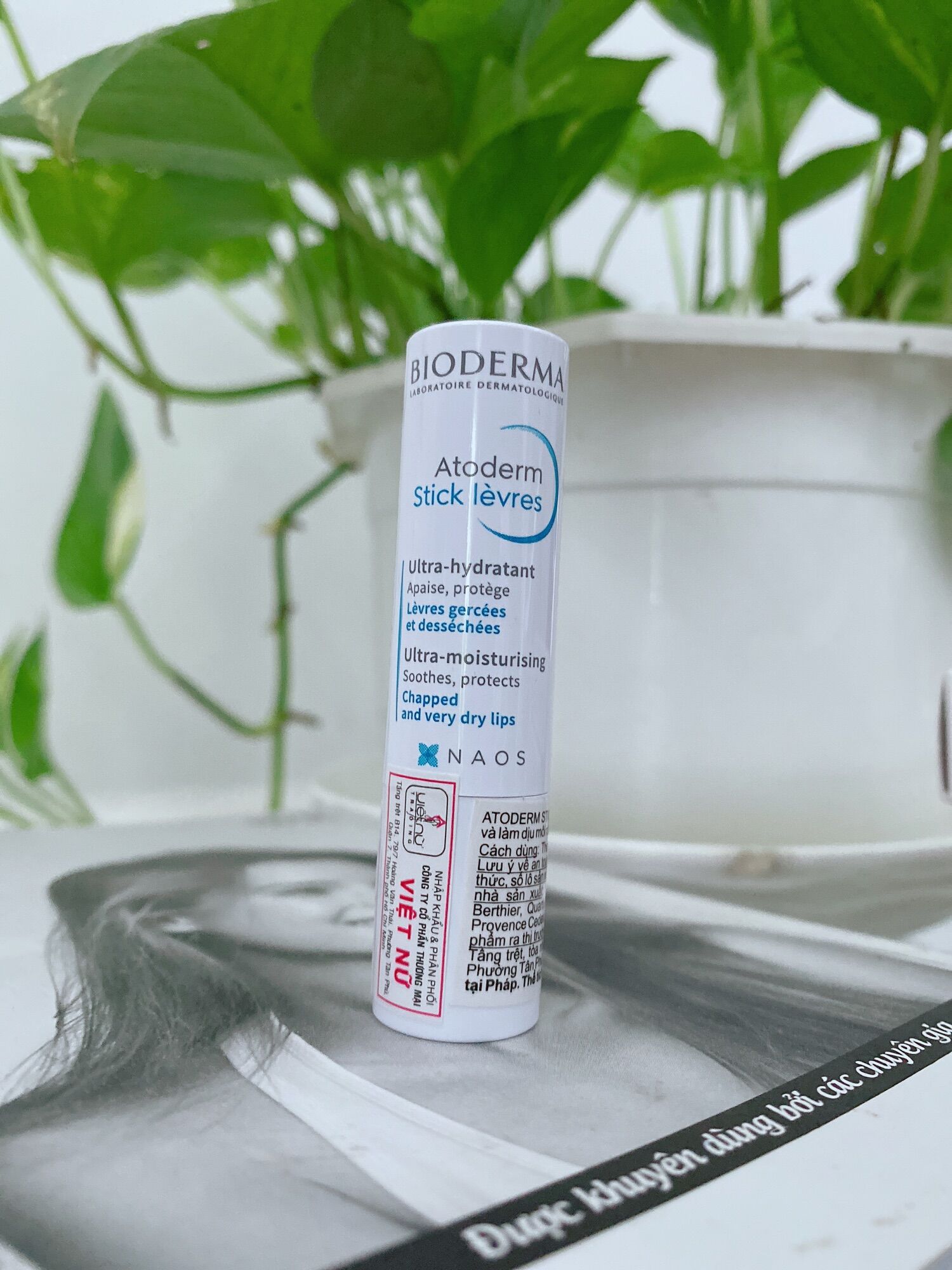 Son dưỡng môi bioderma 4g