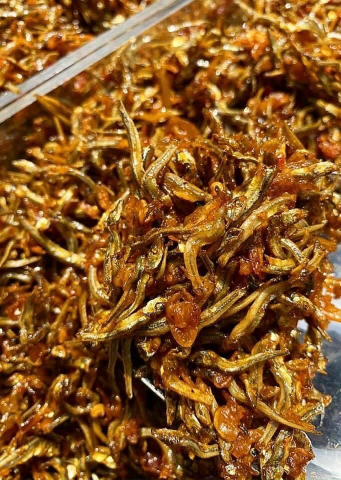 Cá cơm rim mắm ớt 500g, cá khô cơm rim tỏi ớt