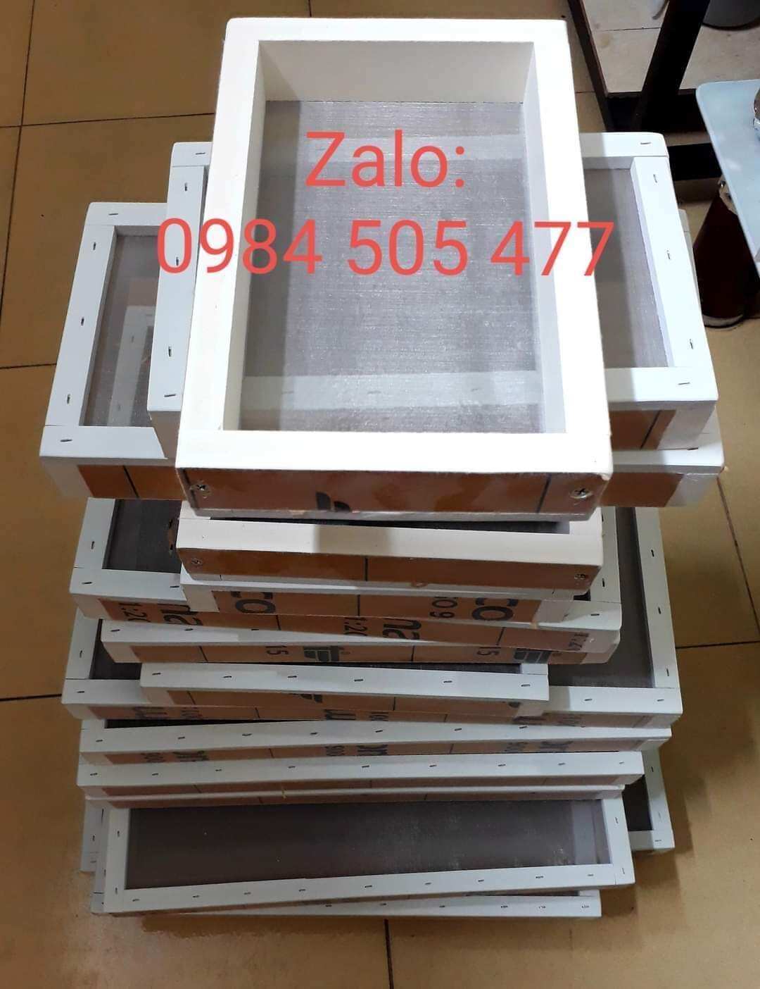 Khay hứng,tách phân cho bể cá cảnh.