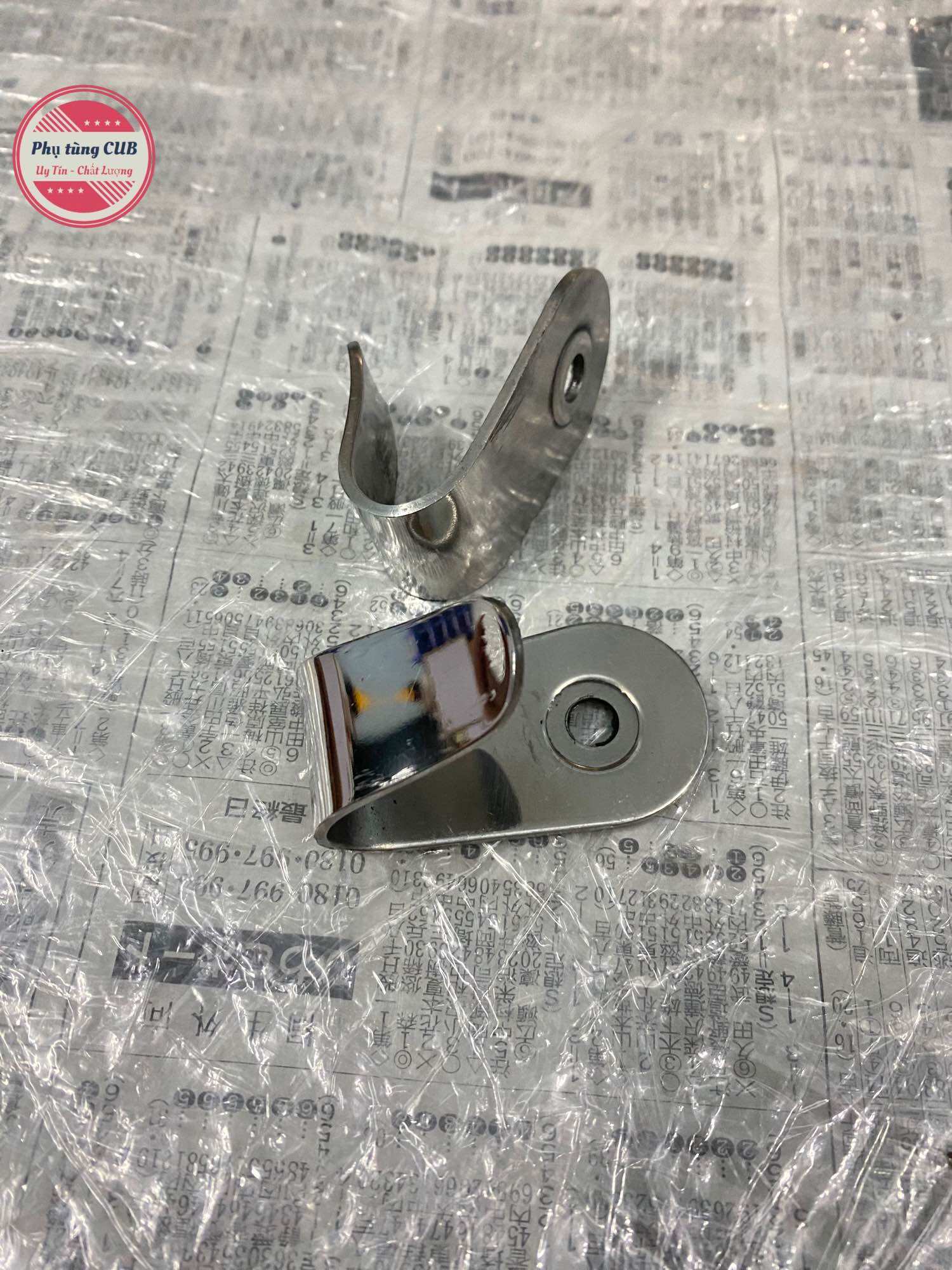 Cặp móc treo đồ xe cub, dream bằng inox