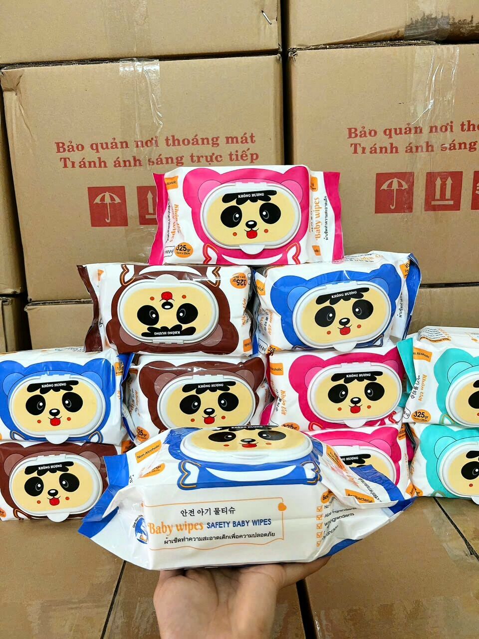 Khăn ướt Không Mùi Baby Gấu 325g khổ giấy lớn