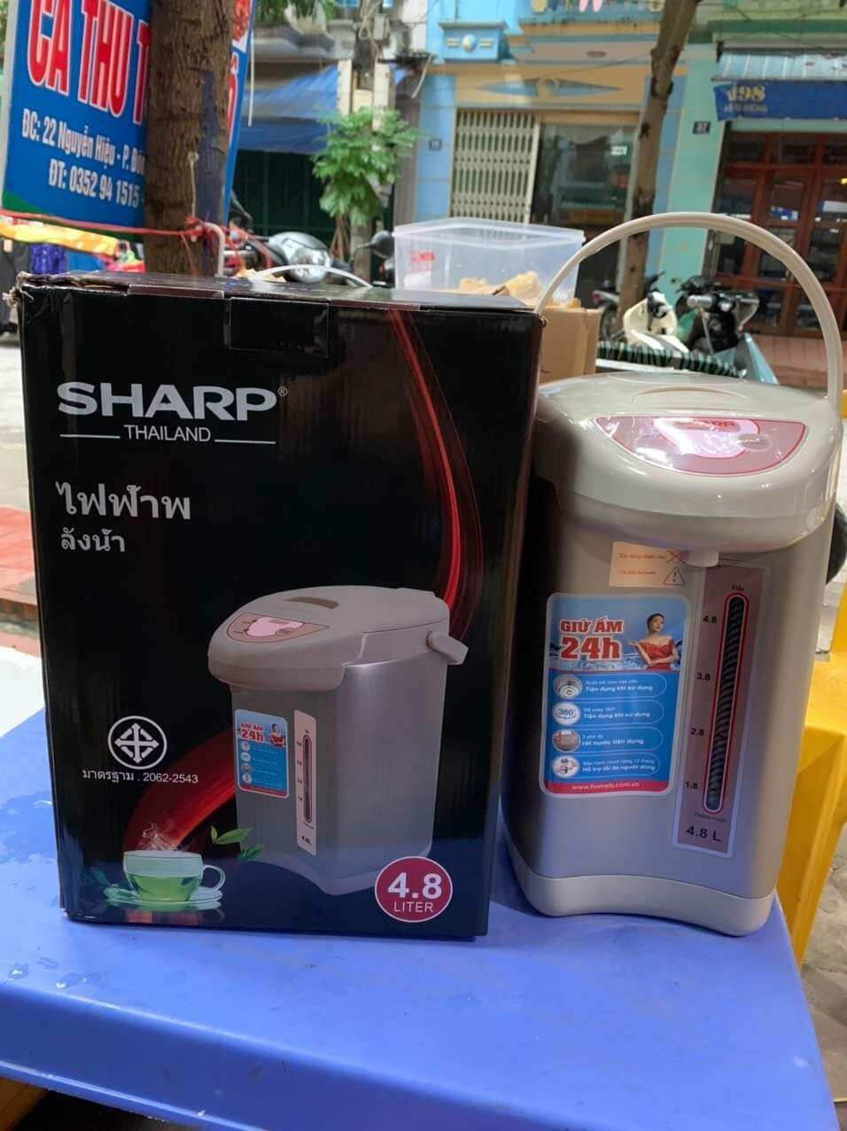 BÌNH THỦY ĐIỆN PHÍCH ĐIỆN SHARP 4.8 LÍT MẪU MỚI