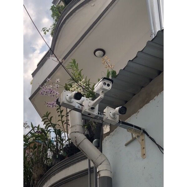 Hộp kỹ thuật bảo vệ nguồn lắp Camera